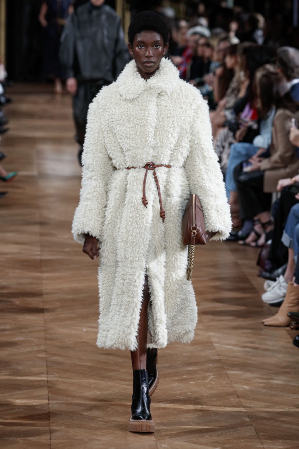 Fashion Week Paris Fall/Winter 2020 look 21 from the Stella McCartney collection 女装