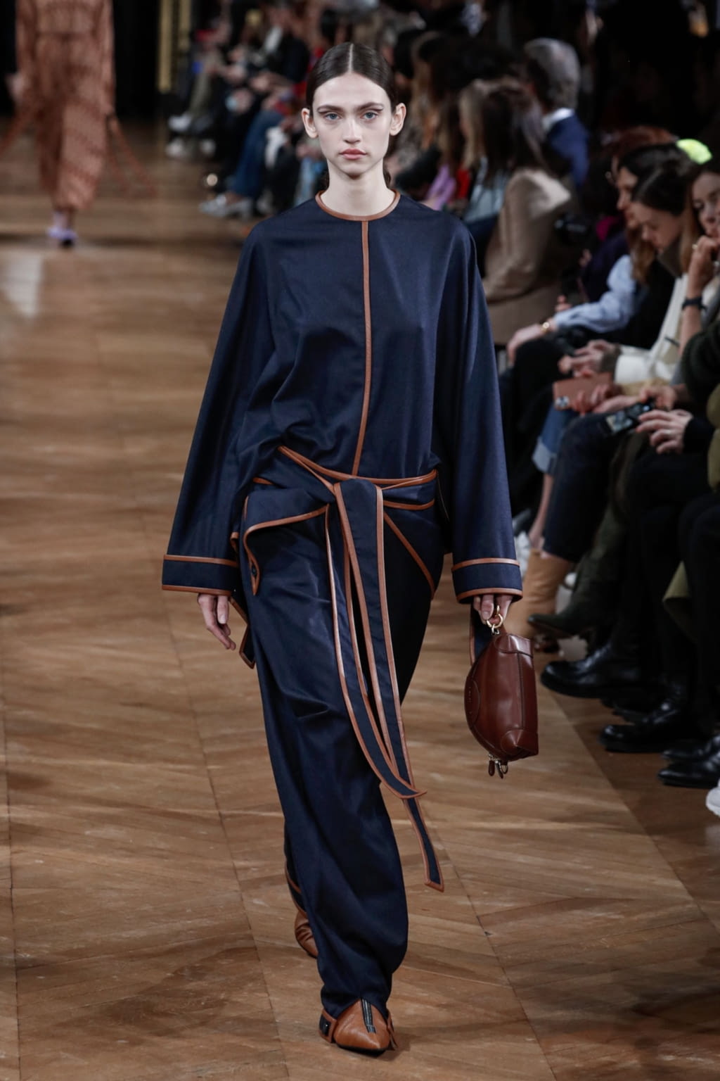 Fashion Week Paris Fall/Winter 2020 look 26 from the Stella McCartney collection womenswear