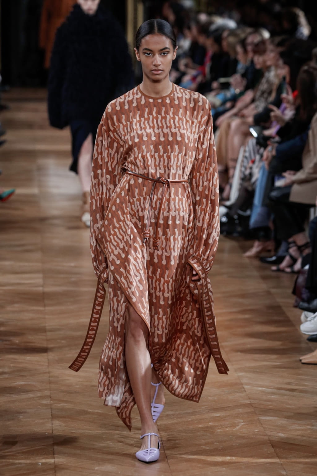 Fashion Week Paris Fall/Winter 2020 look 27 from the Stella McCartney collection womenswear