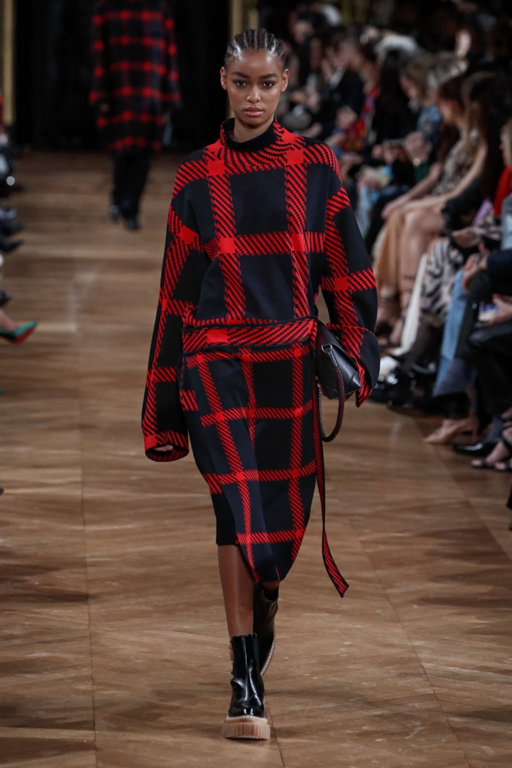 Fashion Week Paris Fall/Winter 2020 look 33 from the Stella McCartney collection womenswear