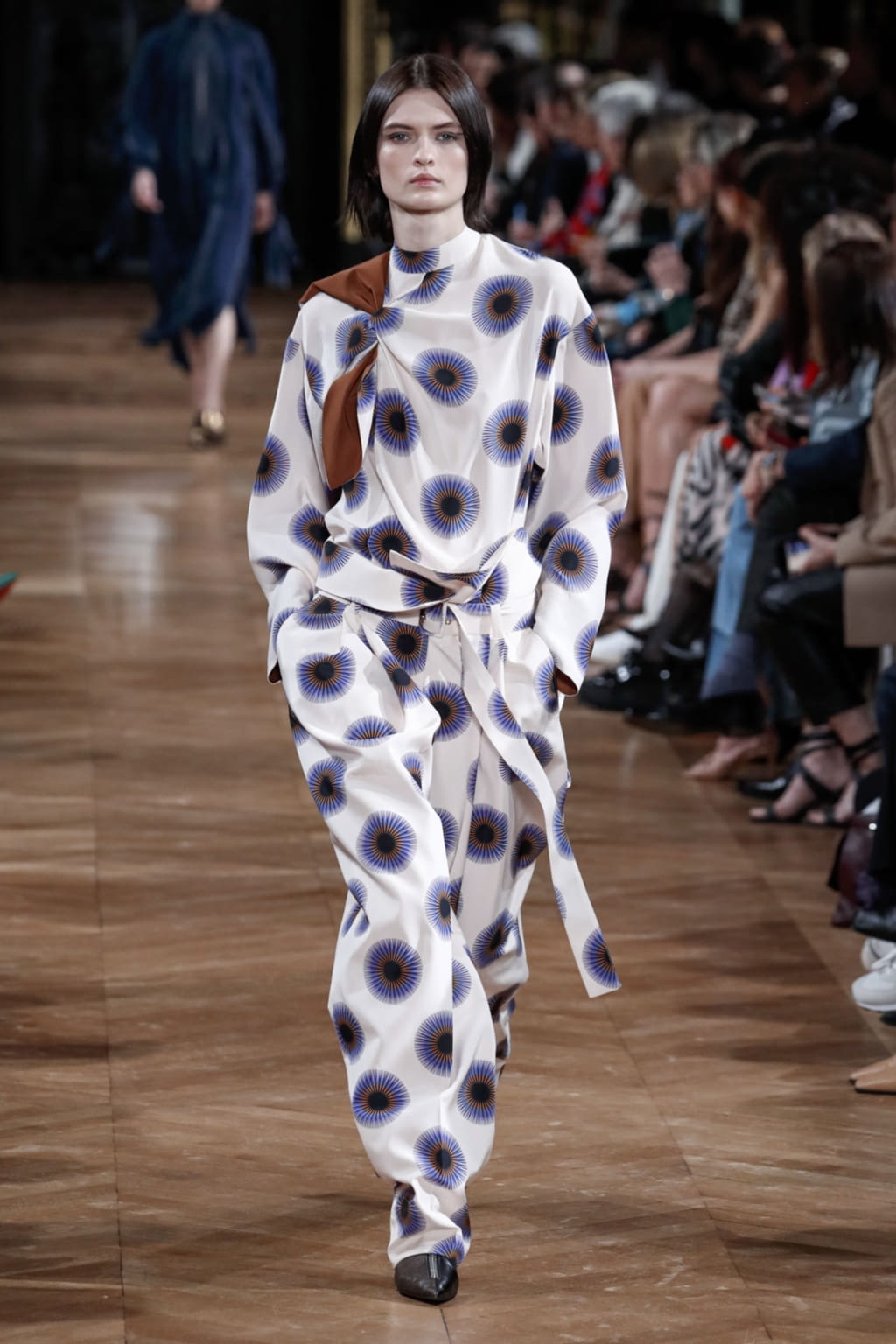 Fashion Week Paris Fall/Winter 2020 look 38 from the Stella McCartney collection womenswear