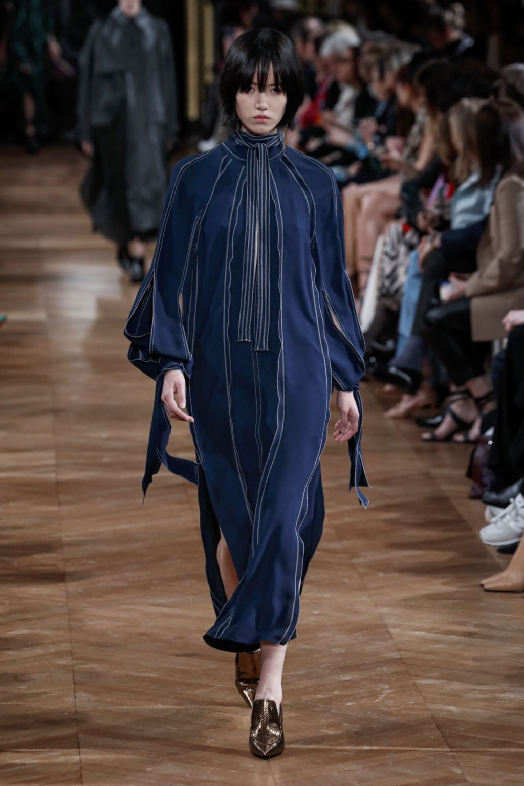Fashion Week Paris Fall/Winter 2020 look 39 from the Stella McCartney collection womenswear