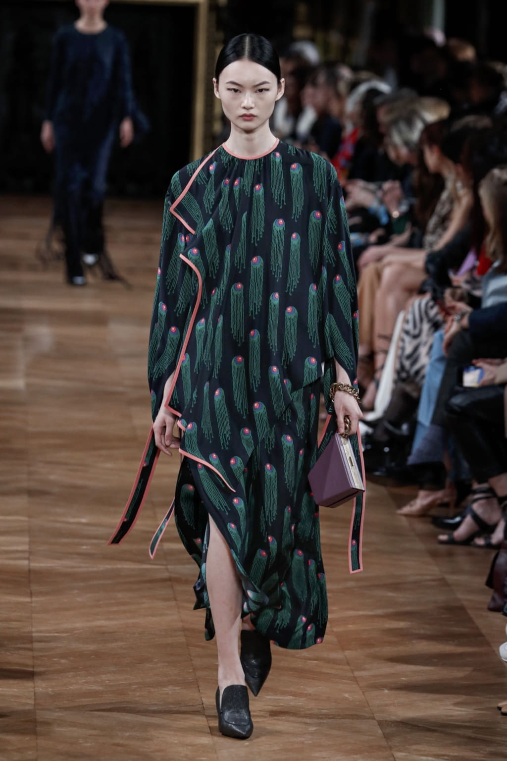 Fashion Week Paris Fall/Winter 2020 look 41 from the Stella McCartney collection womenswear