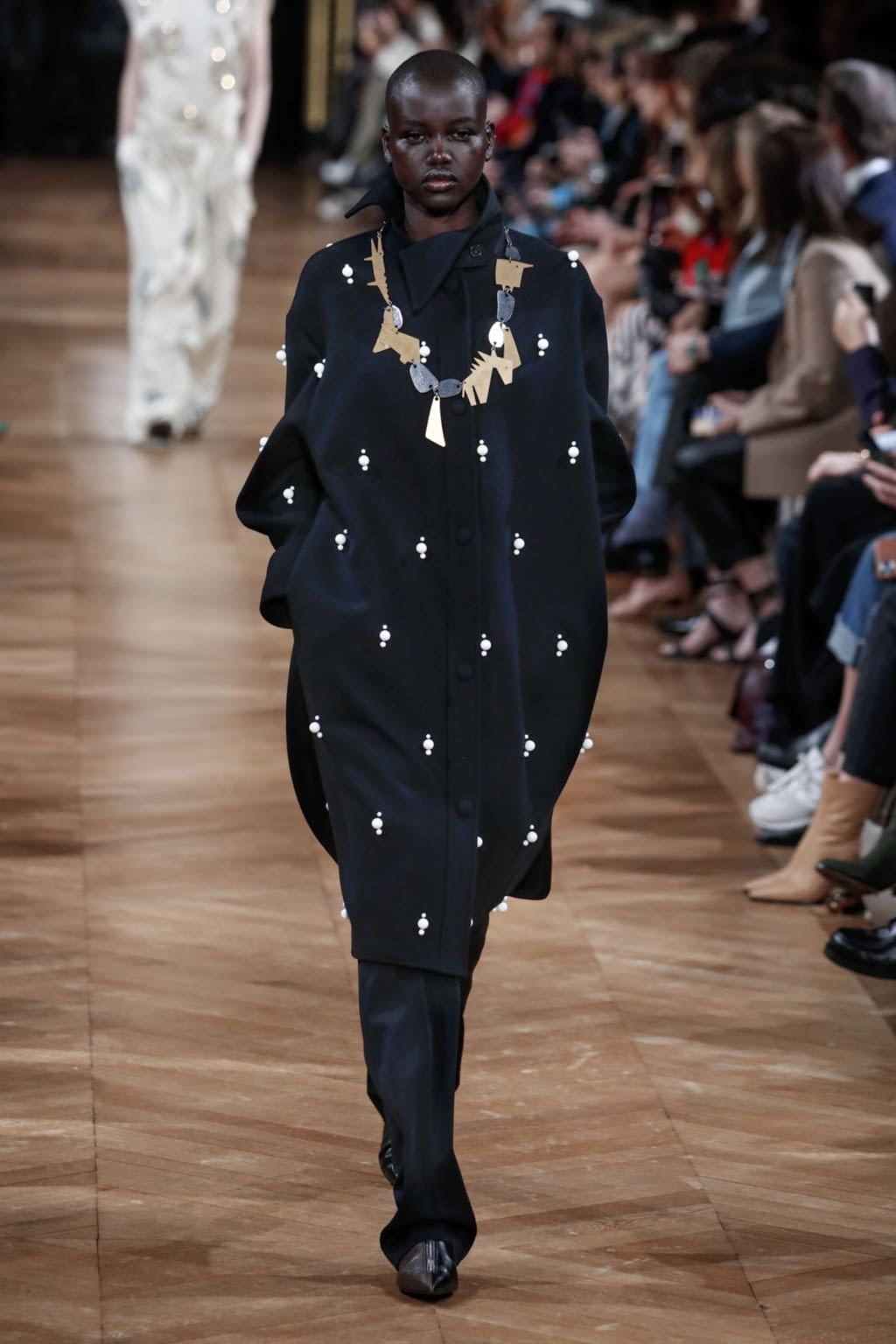 Fashion Week Paris Fall/Winter 2020 look 45 from the Stella McCartney collection womenswear