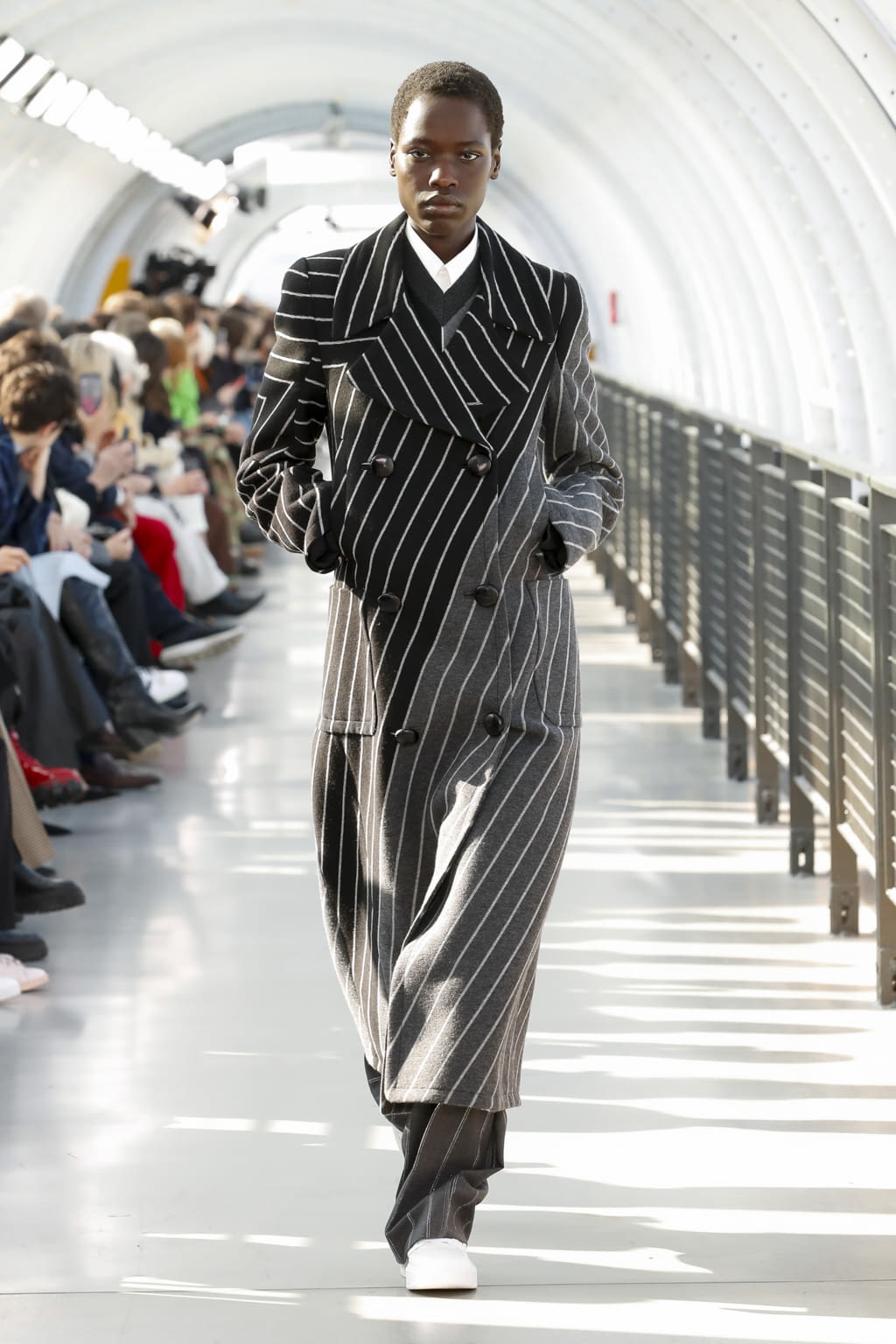 Fashion Week Paris Fall/Winter 2022 look 3 from the Stella McCartney collection womenswear