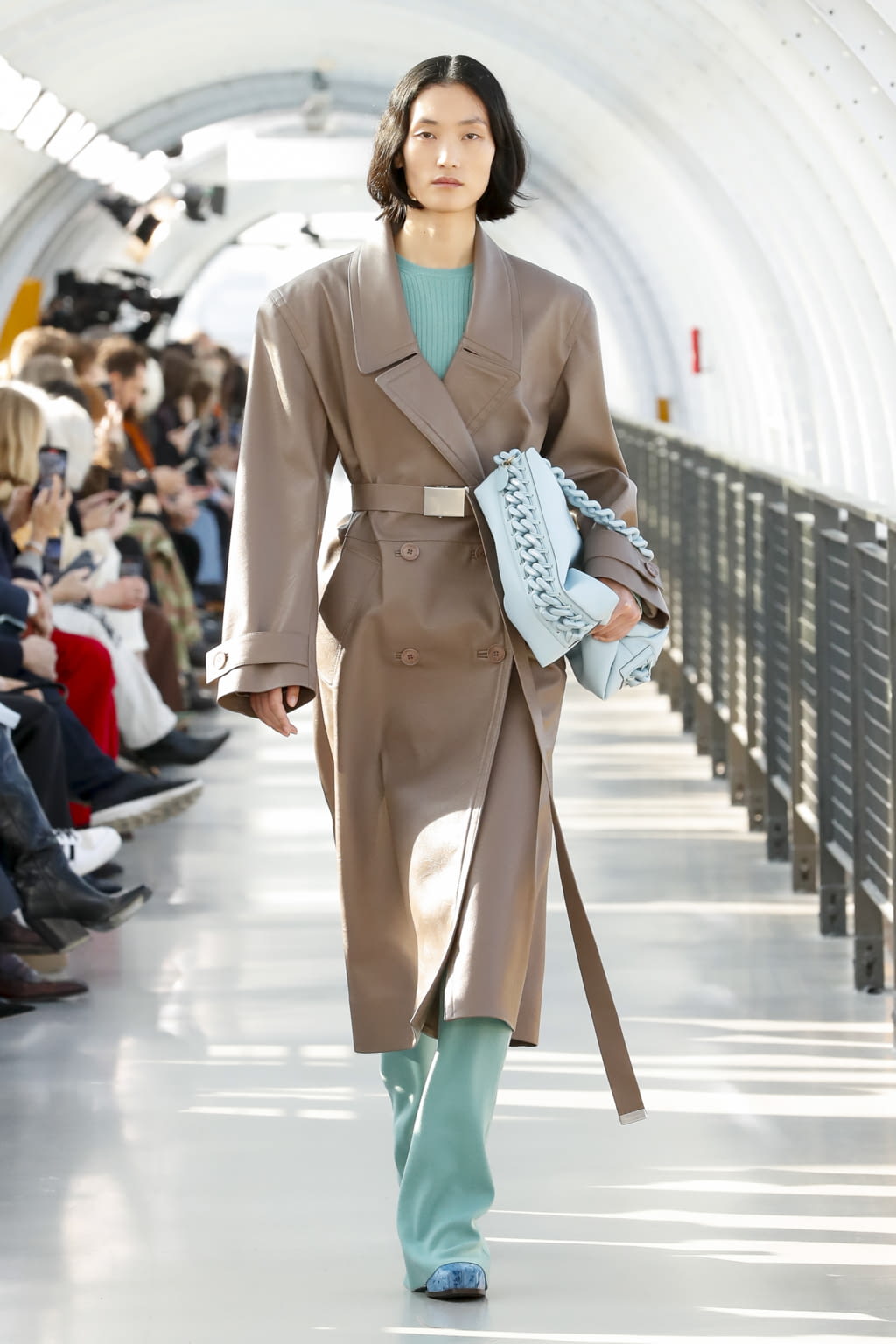 Fashion Week Paris Fall/Winter 2022 look 5 from the Stella McCartney collection womenswear