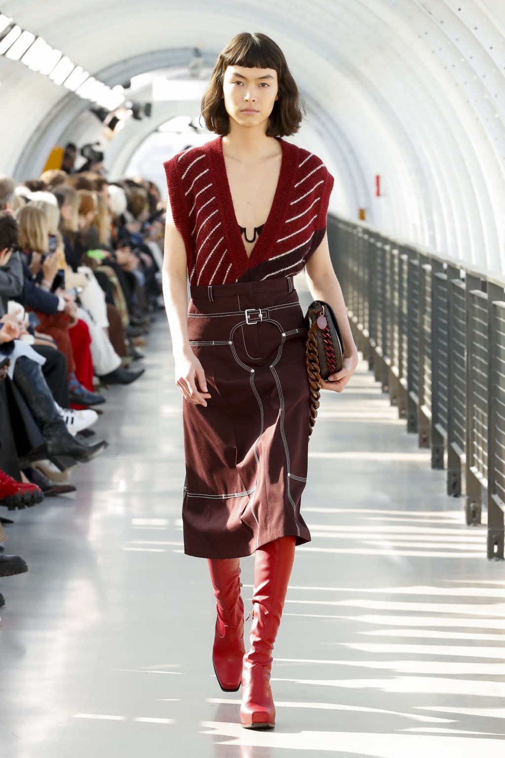 Fashion Week Paris Fall/Winter 2022 look 11 de la collection Stella McCartney womenswear