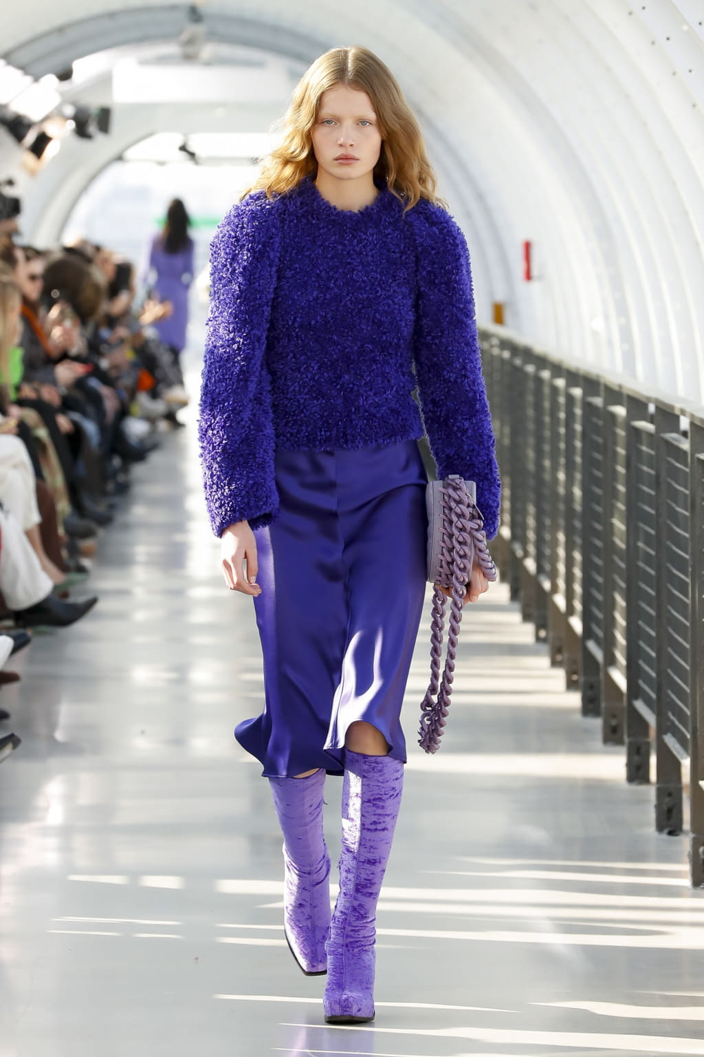 Fashion Week Paris Fall/Winter 2022 look 23 from the Stella McCartney collection womenswear