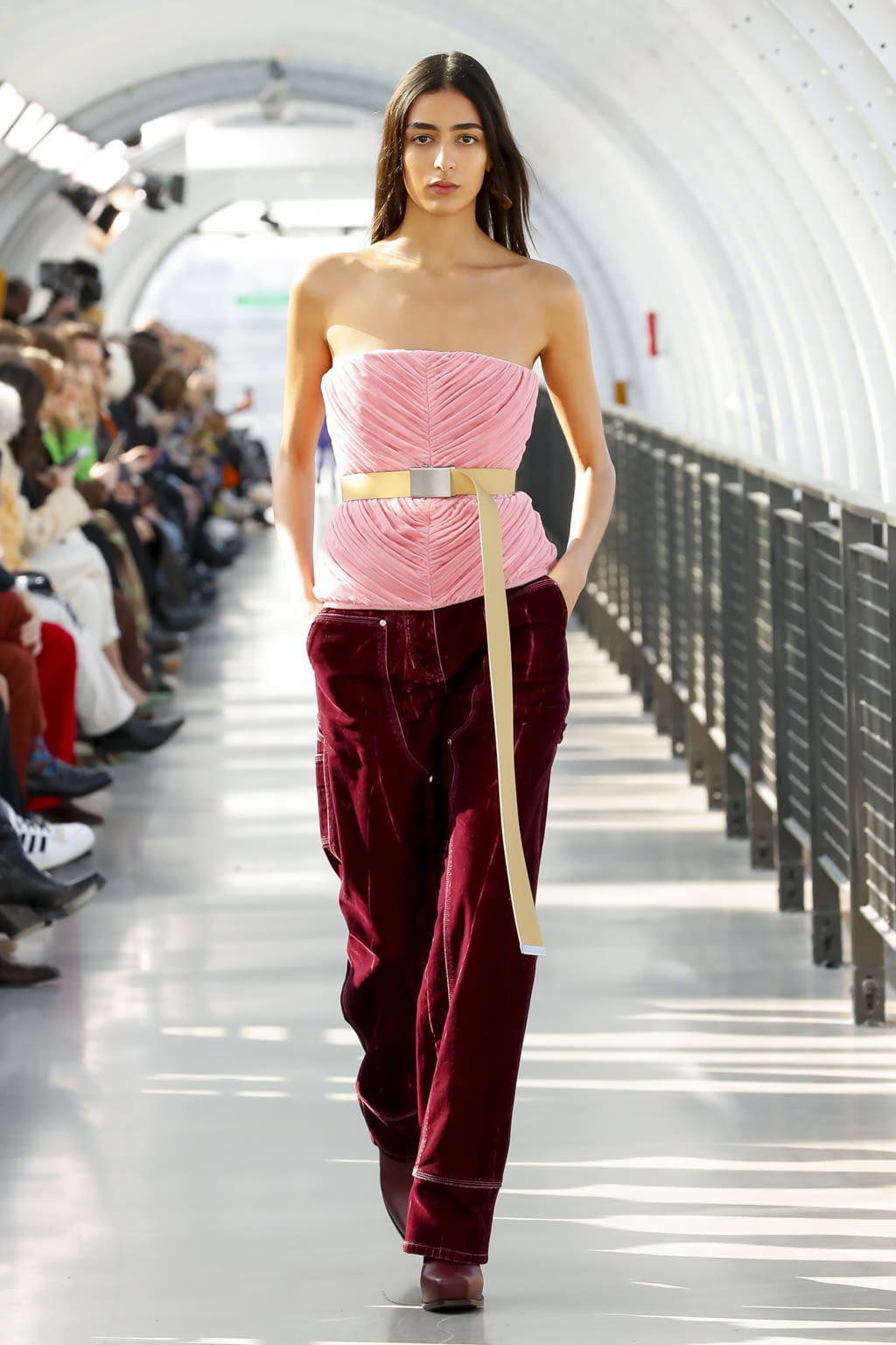 Fashion Week Paris Fall/Winter 2022 look 25 from the Stella McCartney collection womenswear