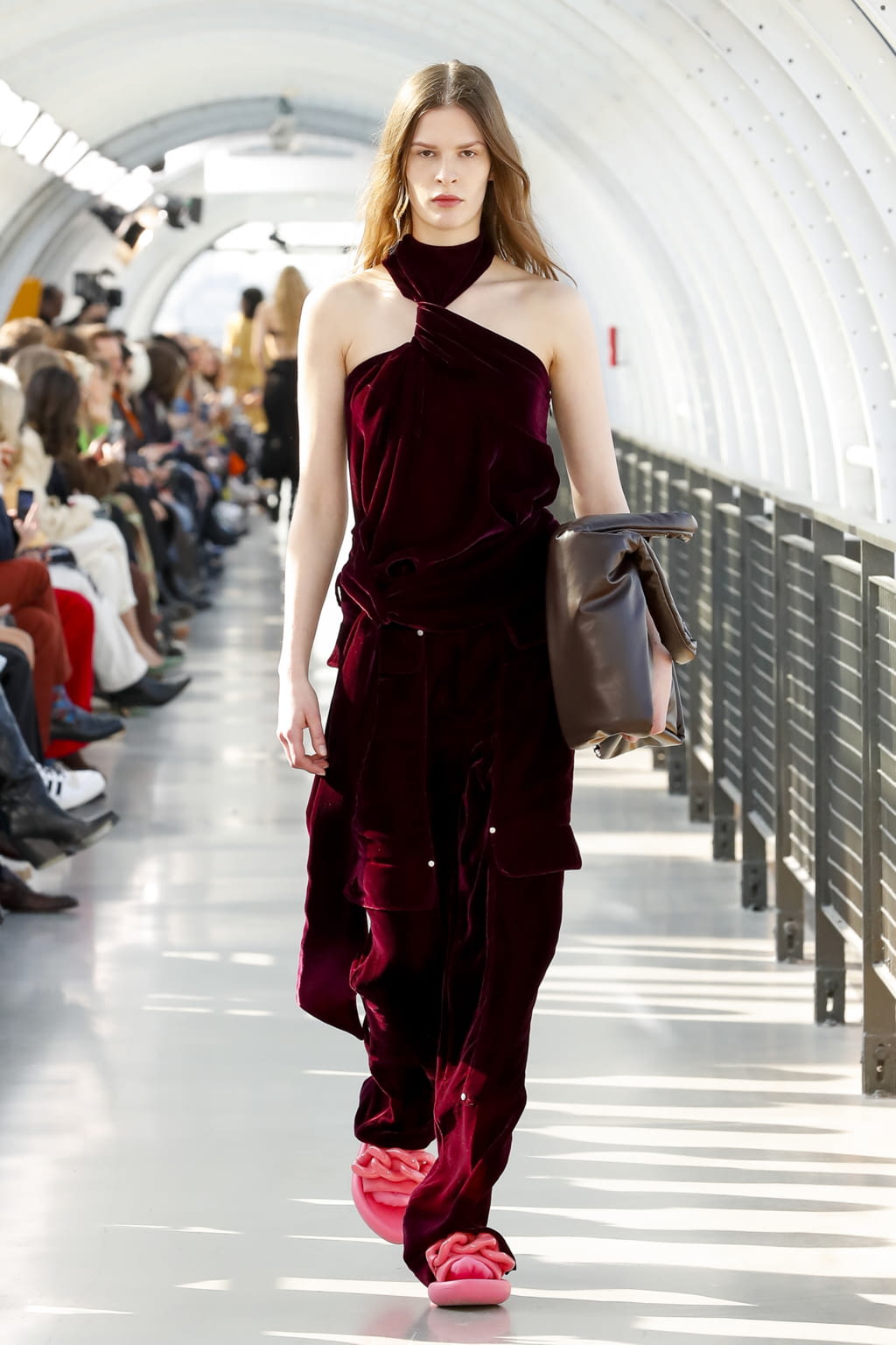 Fashion Week Paris Fall/Winter 2022 look 26 from the Stella McCartney collection womenswear