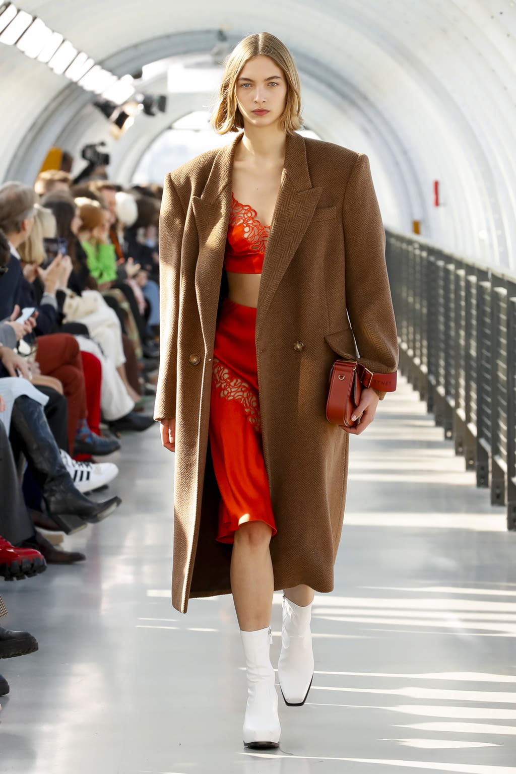 Fashion Week Paris Fall/Winter 2022 look 31 from the Stella McCartney collection womenswear