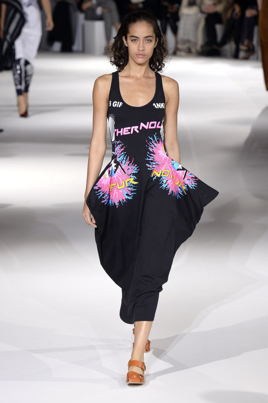 Fashion Week Paris Spring/Summer 2017 look 27 de la collection Stella McCartney womenswear