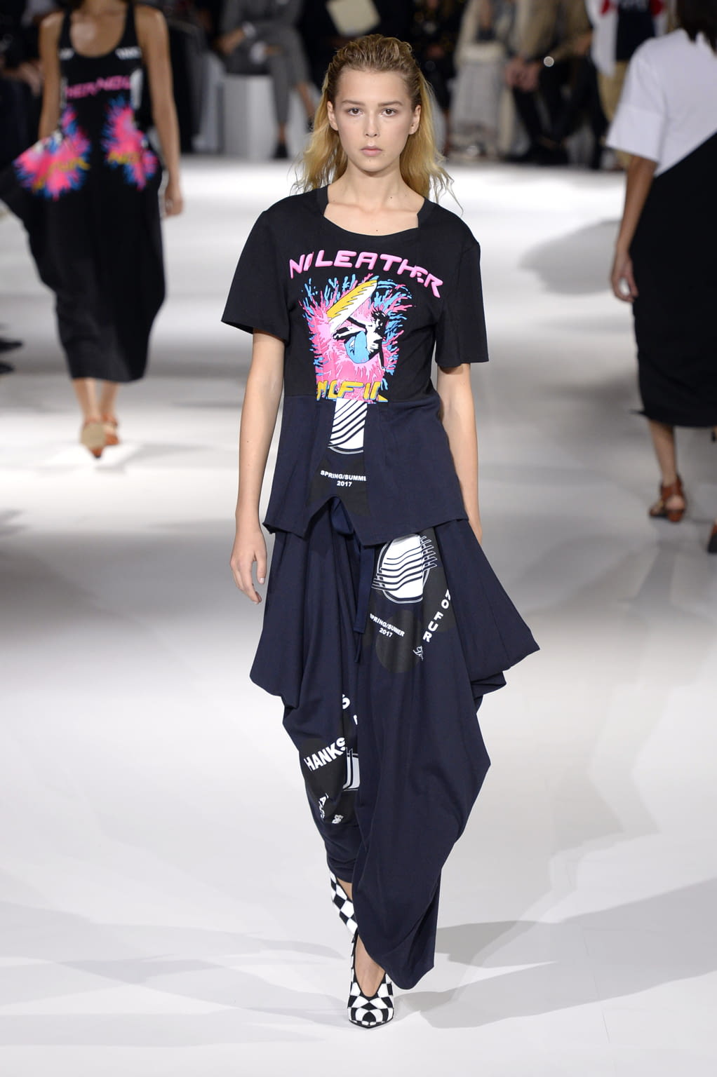 Fashion Week Paris Spring/Summer 2017 look 30 de la collection Stella McCartney womenswear