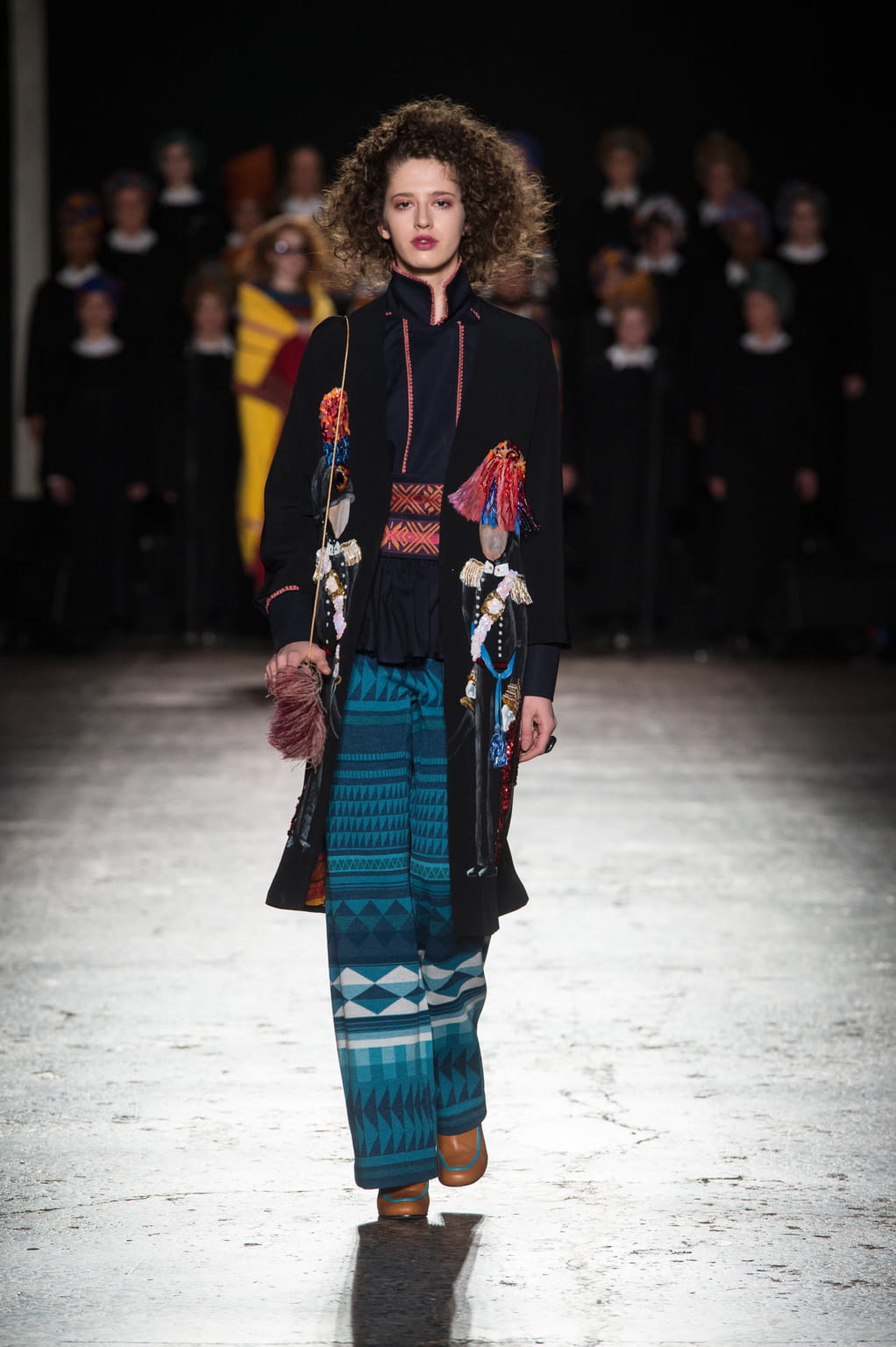 Fashion Week Milan Fall/Winter 2016 look 1 de la collection Stella Jean womenswear