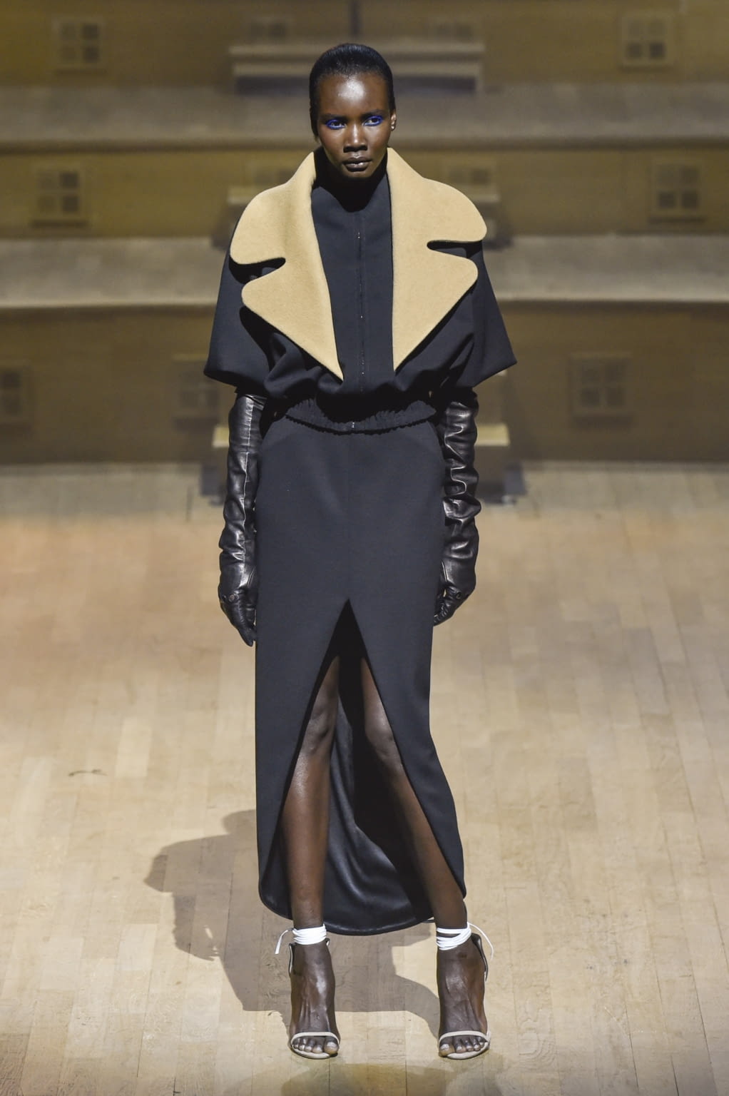 Fashion Week Paris Fall/Winter 2018 look 2 from the Stephane Rolland collection 高级定制