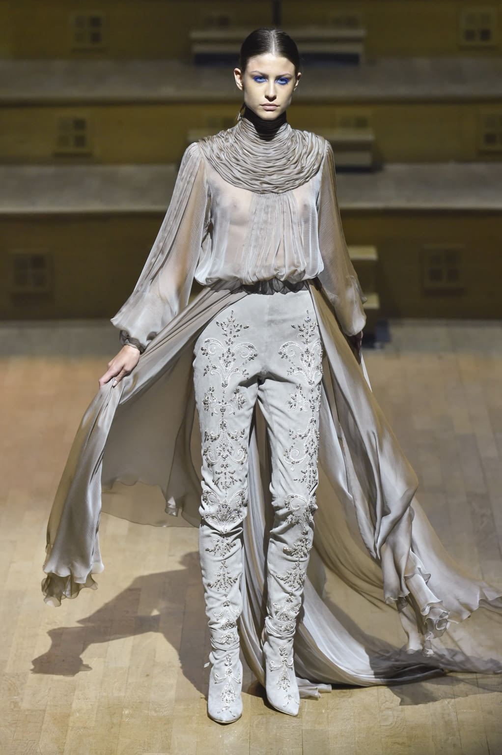 Fashion Week Paris Fall/Winter 2018 look 18 from the Stephane Rolland collection couture