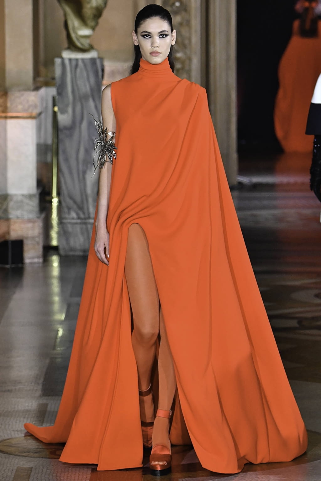 Fashion Week Paris Fall/Winter 2019 look 9 from the Stephane Rolland collection couture