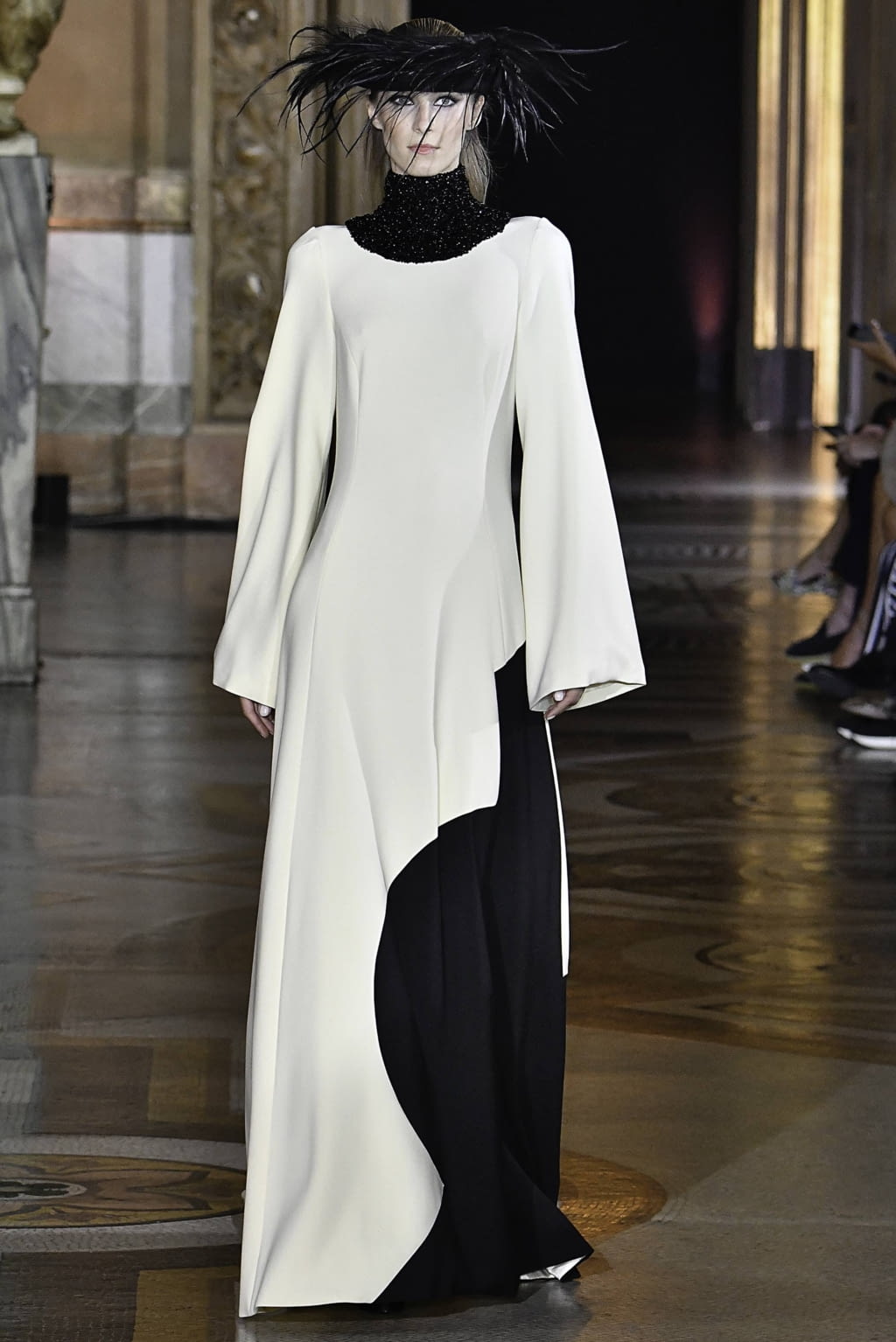 Fashion Week Paris Fall/Winter 2019 look 12 from the Stephane Rolland collection 高级定制