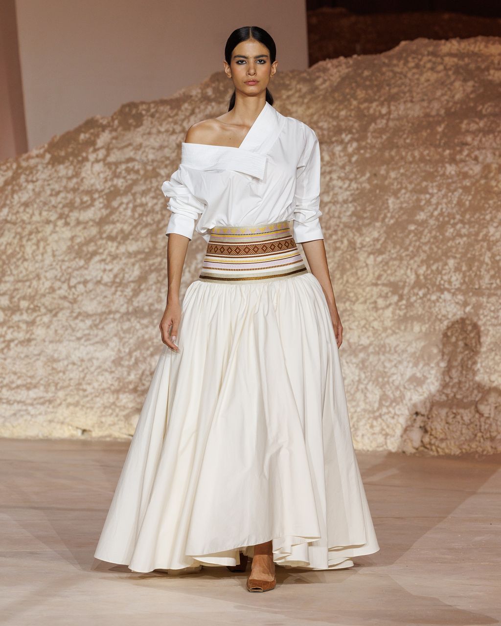 Fashion Week Paris Spring/Summer 2024 look 23 from the Abadia - Saudi 100 collection womenswear