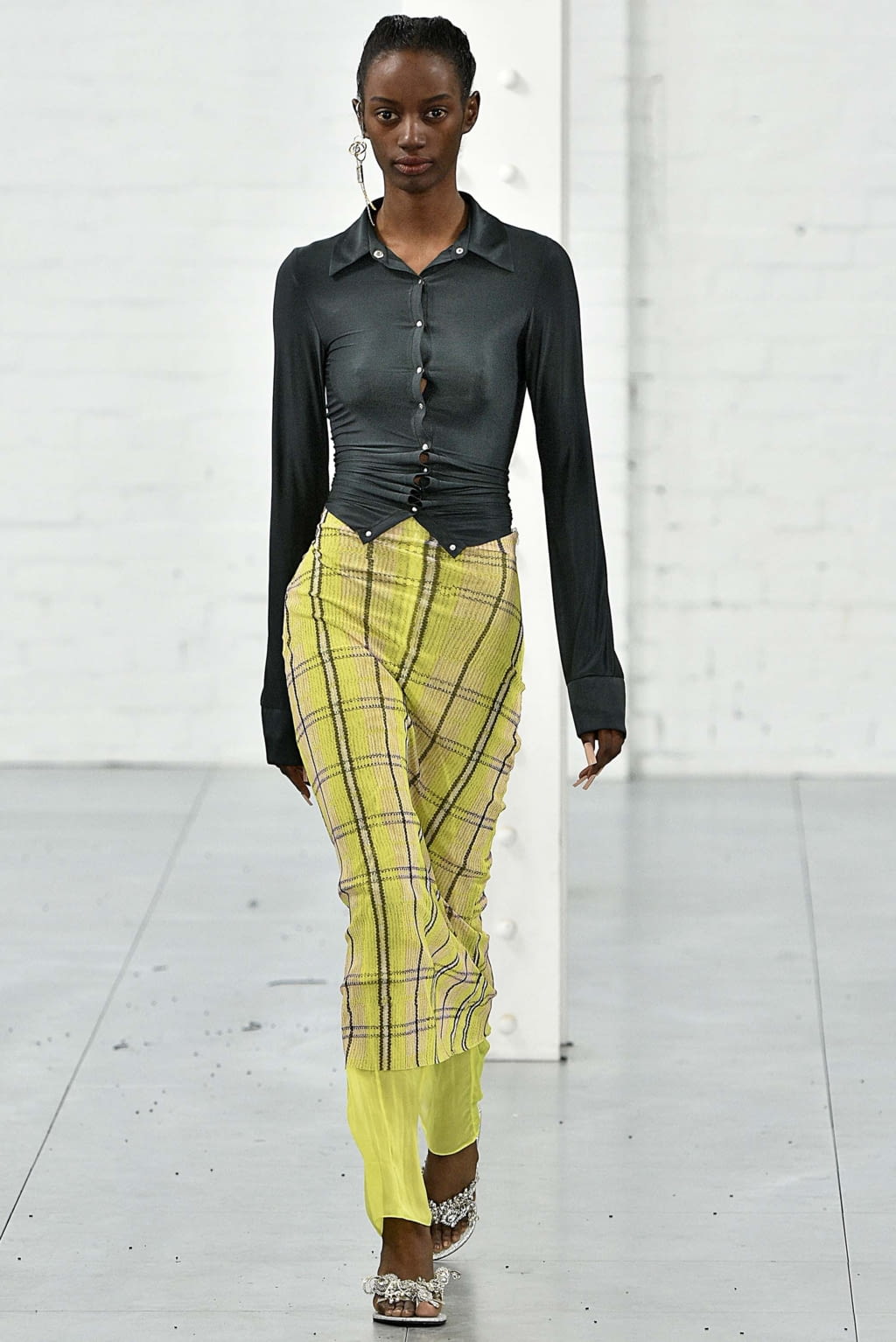 Fashion Week London Fall/Winter 2018 look 31 from the Fashion East collection womenswear