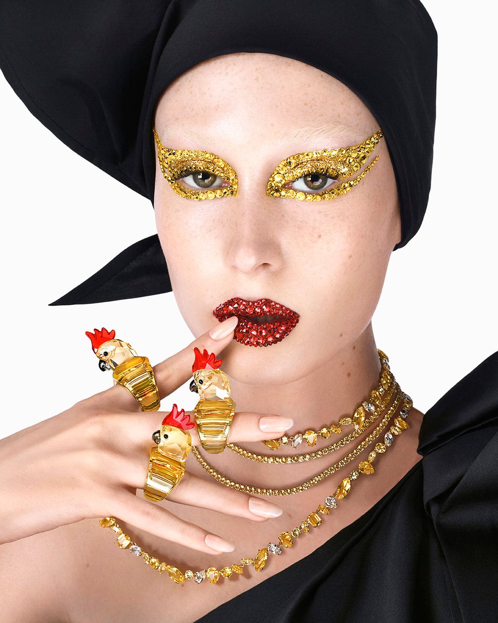 Fashion Week Paris Spring/Summer 2023 look 6 de la collection Swarovski womenswear accessories