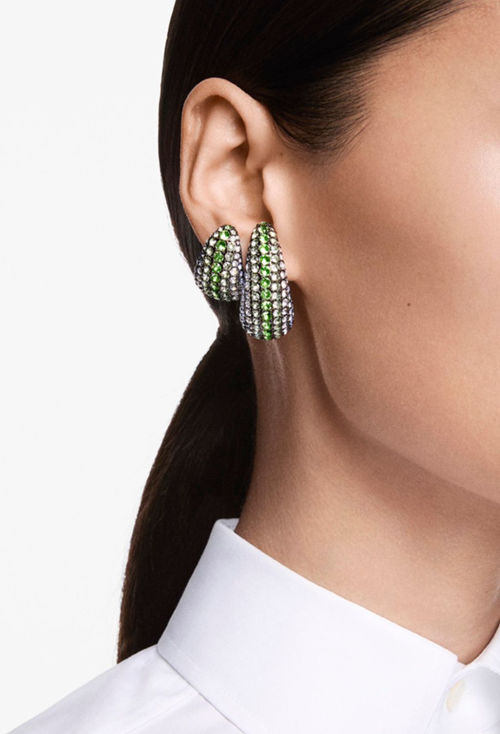 Fashion Week Paris Fall/Winter 2024 look 17 de la collection Swarovski womenswear accessories