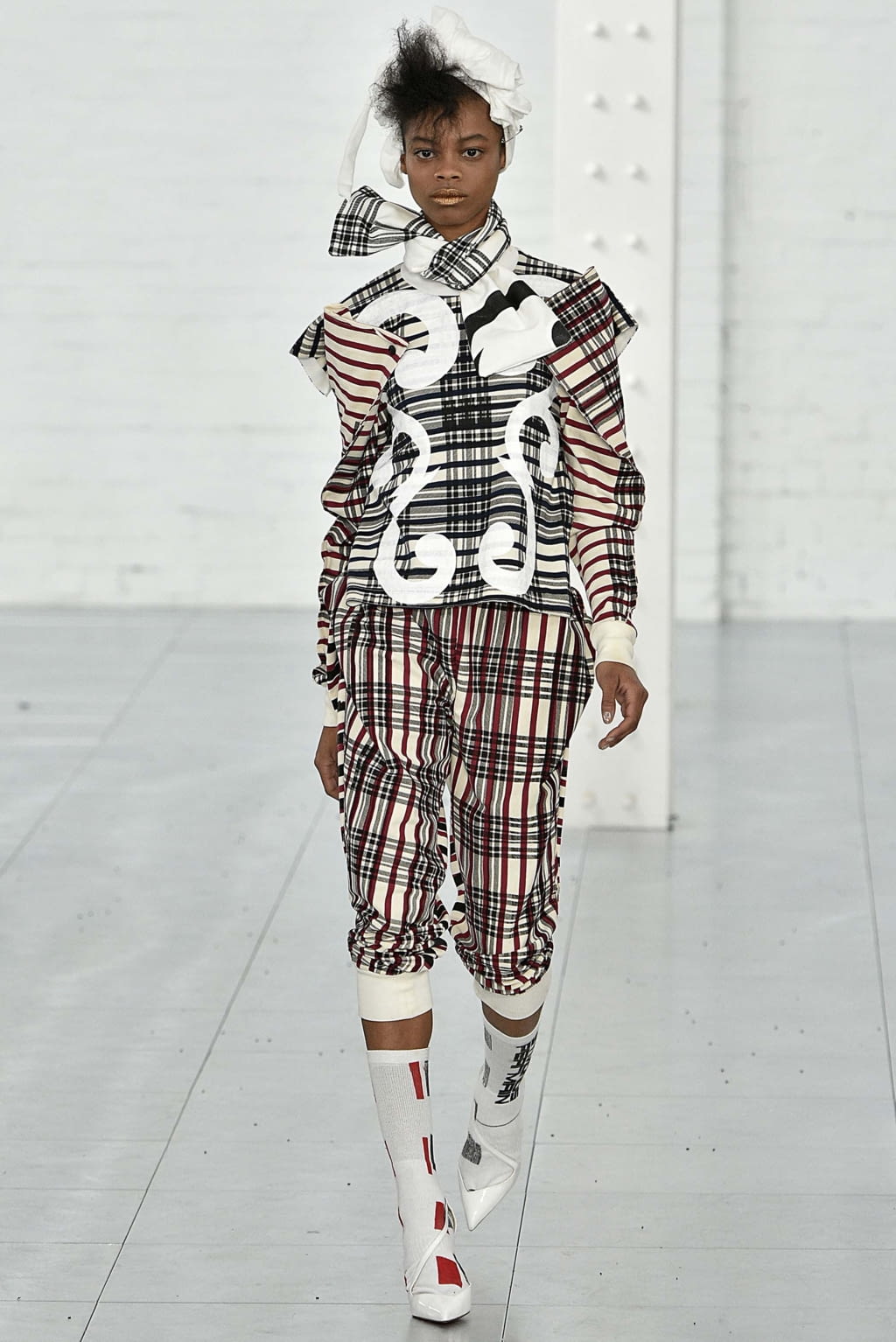 Fashion Week London Fall/Winter 2018 look 40 from the Fashion East collection womenswear