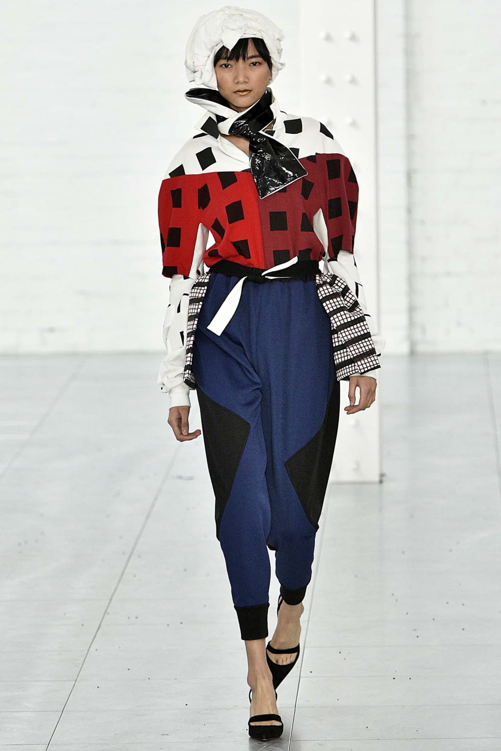 Fashion Week London Fall/Winter 2018 look 50 from the Fashion East collection womenswear