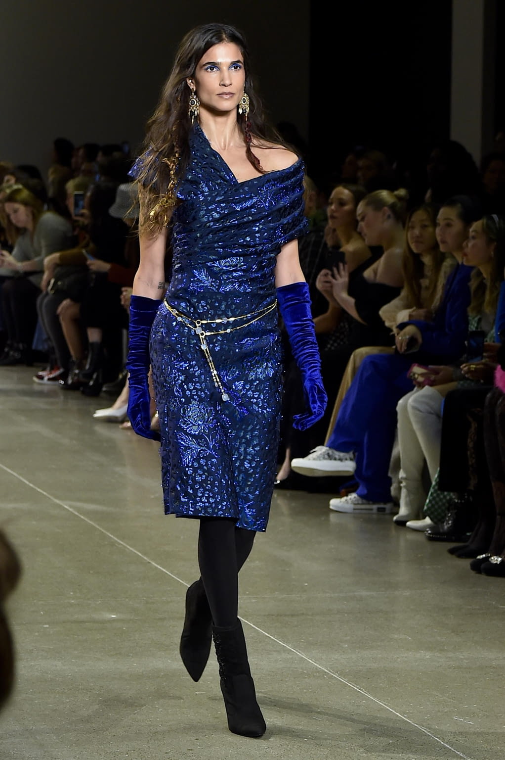 Fashion Week New York Fall/Winter 2020 look 4 from the Tadashi Shoji collection womenswear