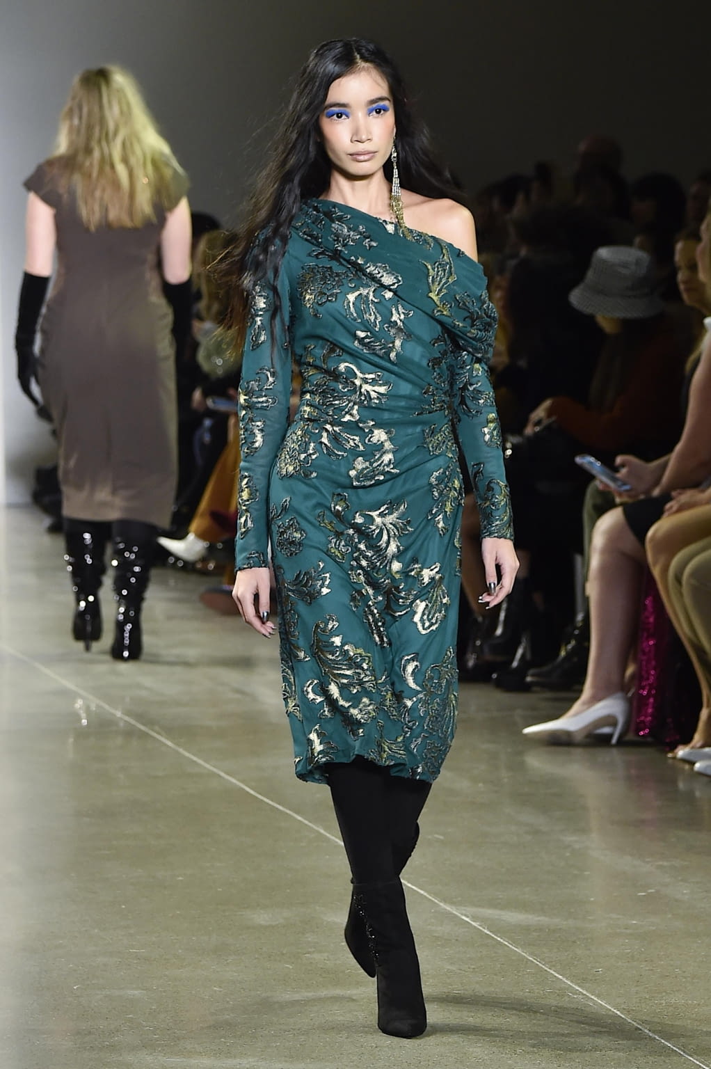 Fashion Week New York Fall/Winter 2020 look 10 from the Tadashi Shoji collection 女装