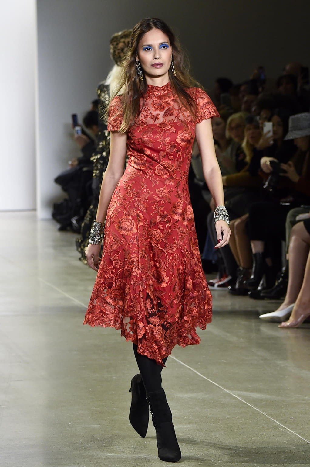 Fashion Week New York Fall/Winter 2020 look 13 from the Tadashi Shoji collection womenswear