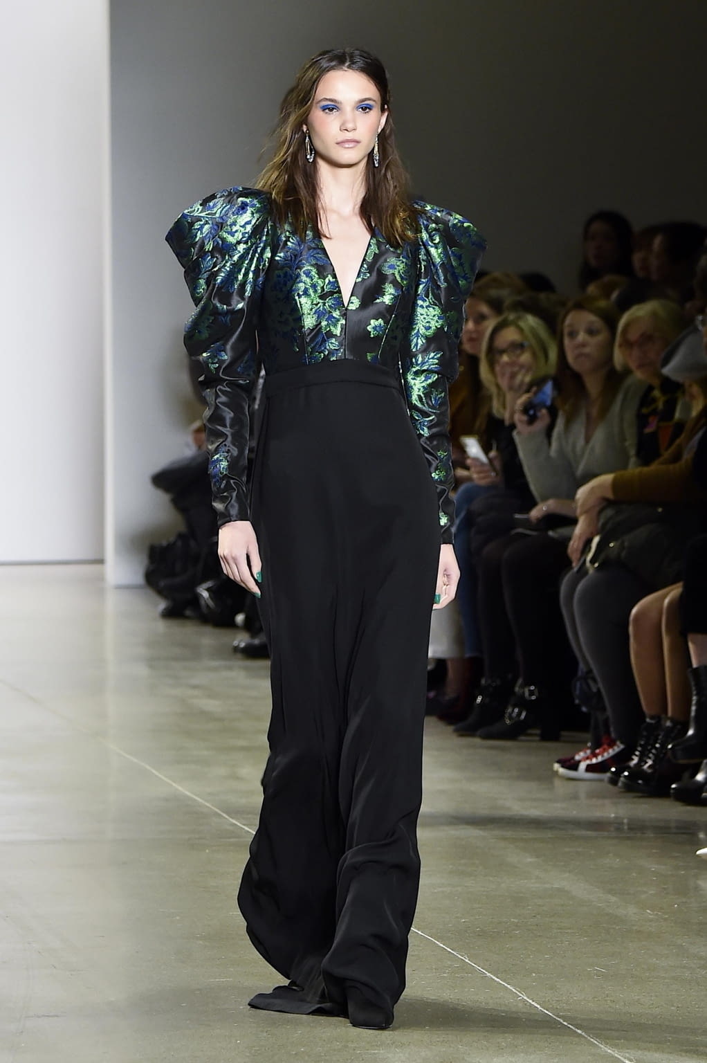 Fashion Week New York Fall/Winter 2020 look 22 from the Tadashi Shoji collection womenswear