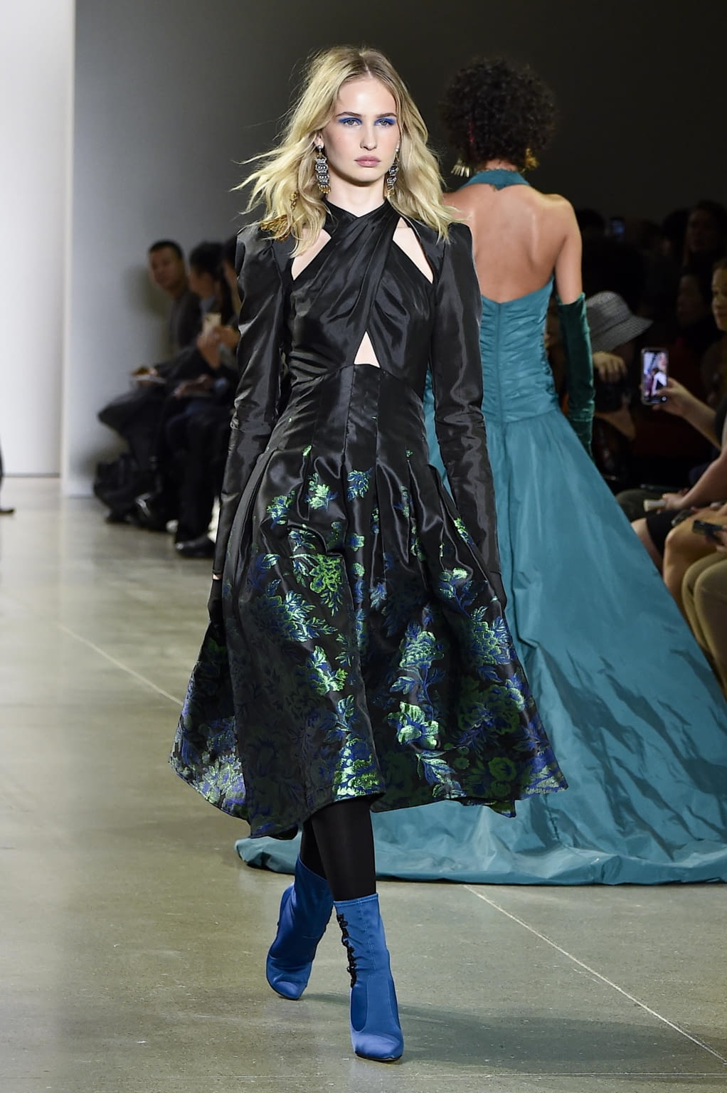 Fashion Week New York Fall/Winter 2020 look 30 from the Tadashi Shoji collection womenswear
