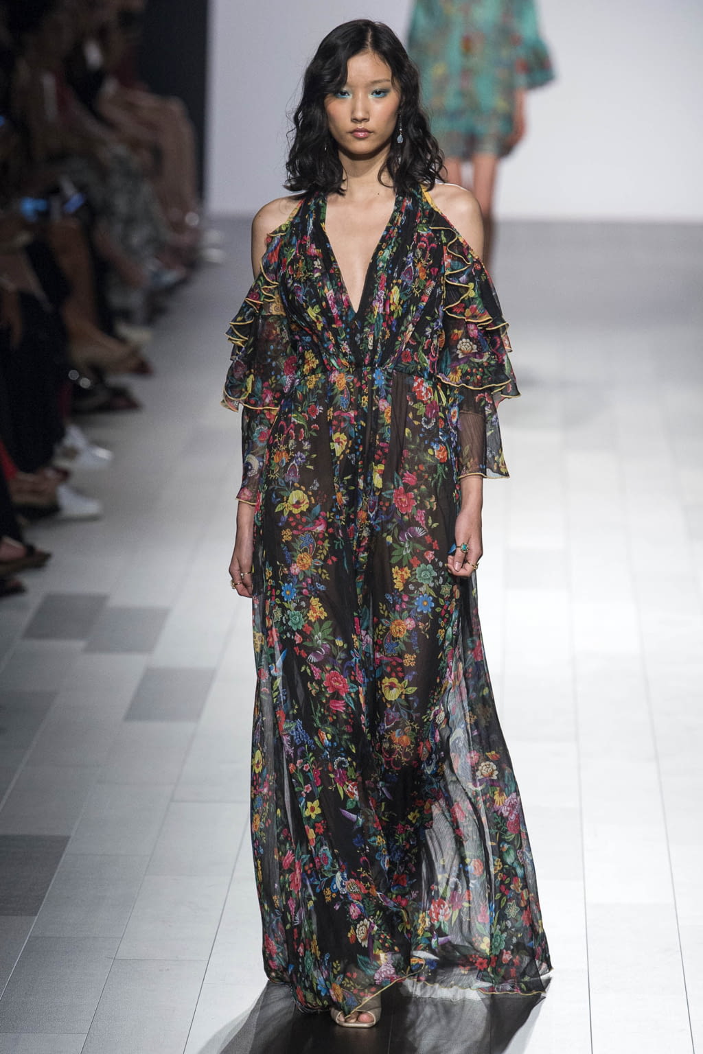 Fashion Week New York Spring/Summer 2018 look 19 from the Tadashi Shoji collection 女装