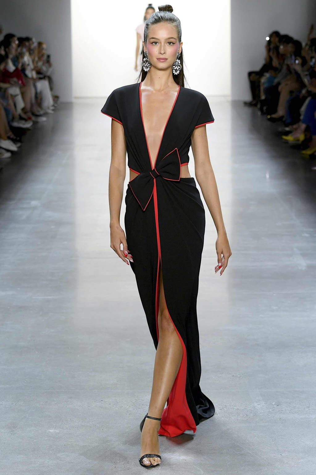 Fashion Week New York Spring/Summer 2020 look 1 de la collection Tadashi Shoji womenswear