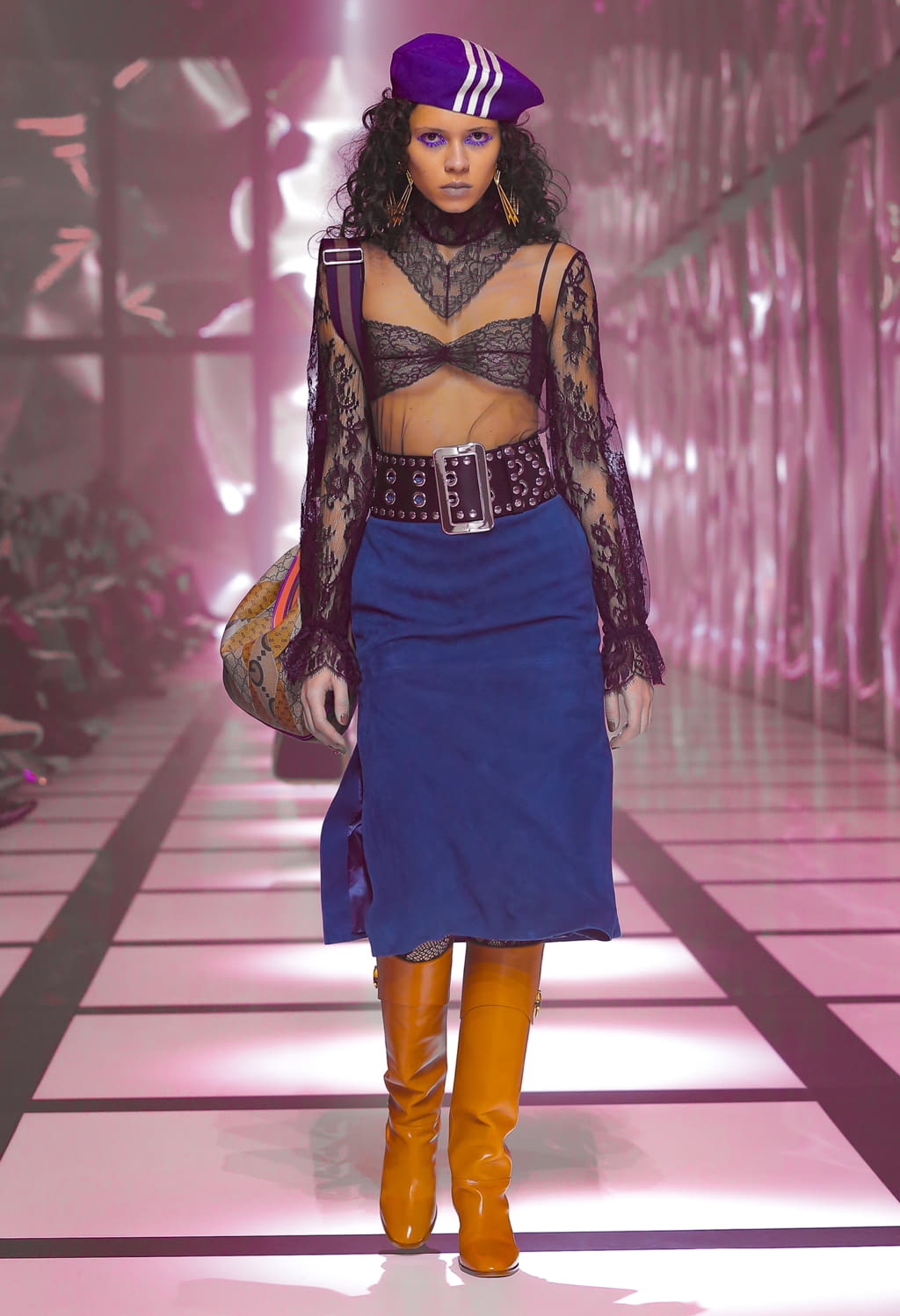 Fashion Week Milan Fall/Winter 2022 look 13 de la collection Gucci womenswear