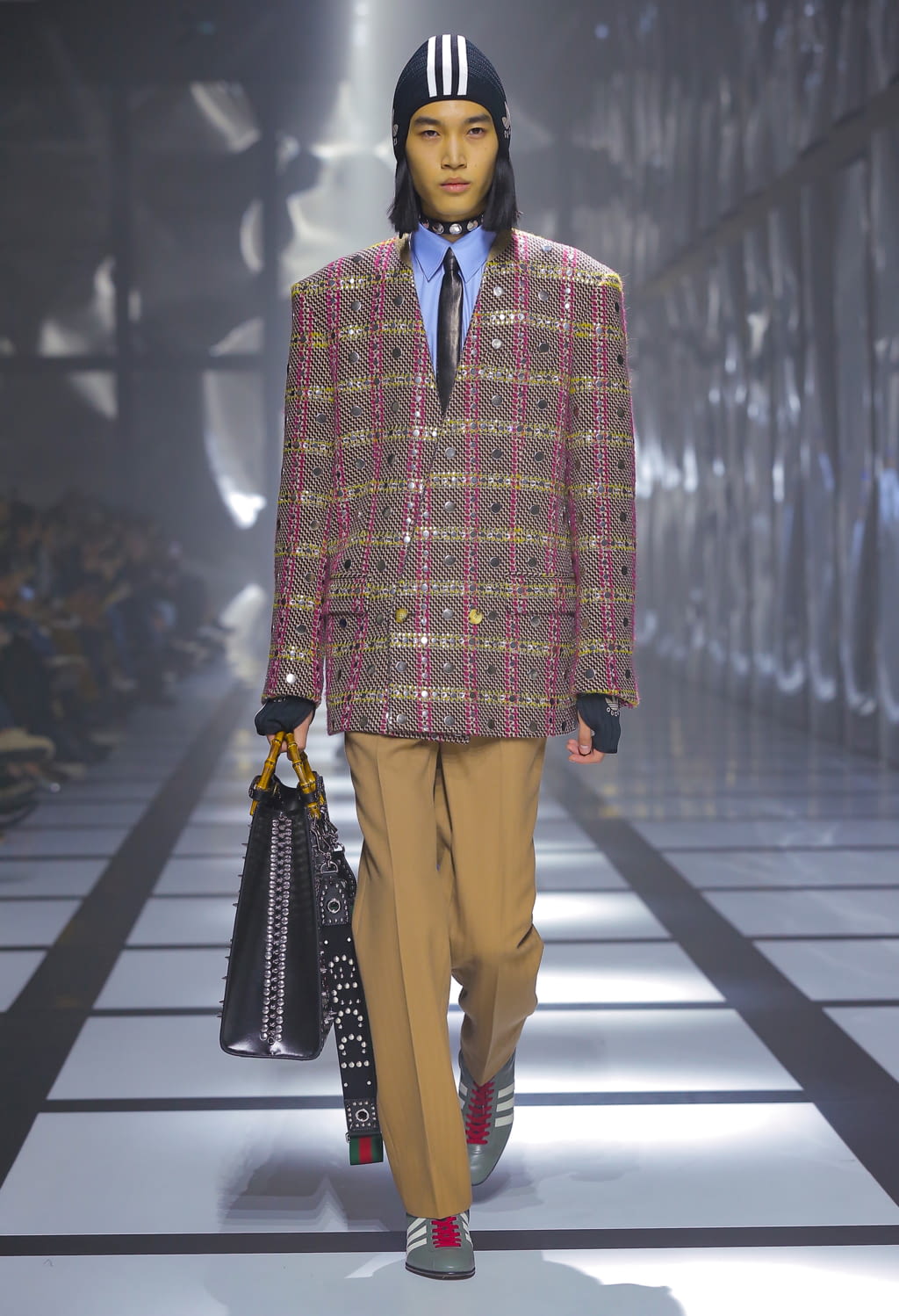 Fashion Week Milan Fall/Winter 2022 look 6 from the Gucci collection 女装