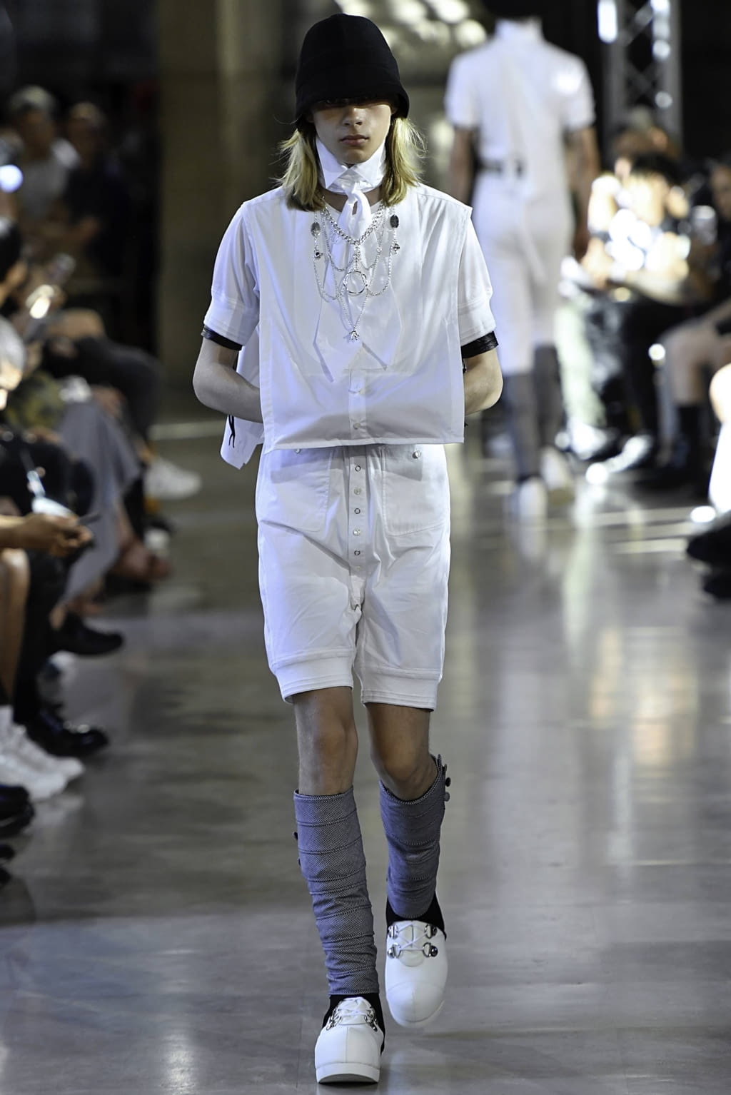 Fashion Week Paris Spring/Summer 2020 look 3 from the Takahiromiyashita The Soloist collection 男装
