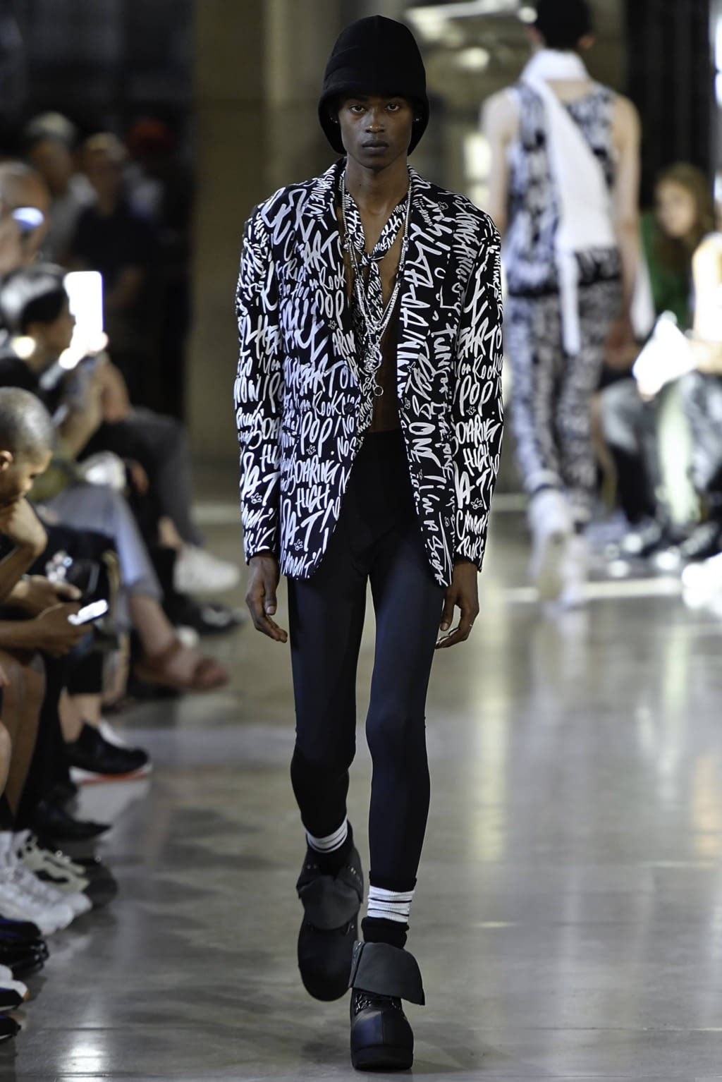 Fashion Week Paris Spring/Summer 2020 look 15 from the Takahiromiyashita The Soloist collection 男装