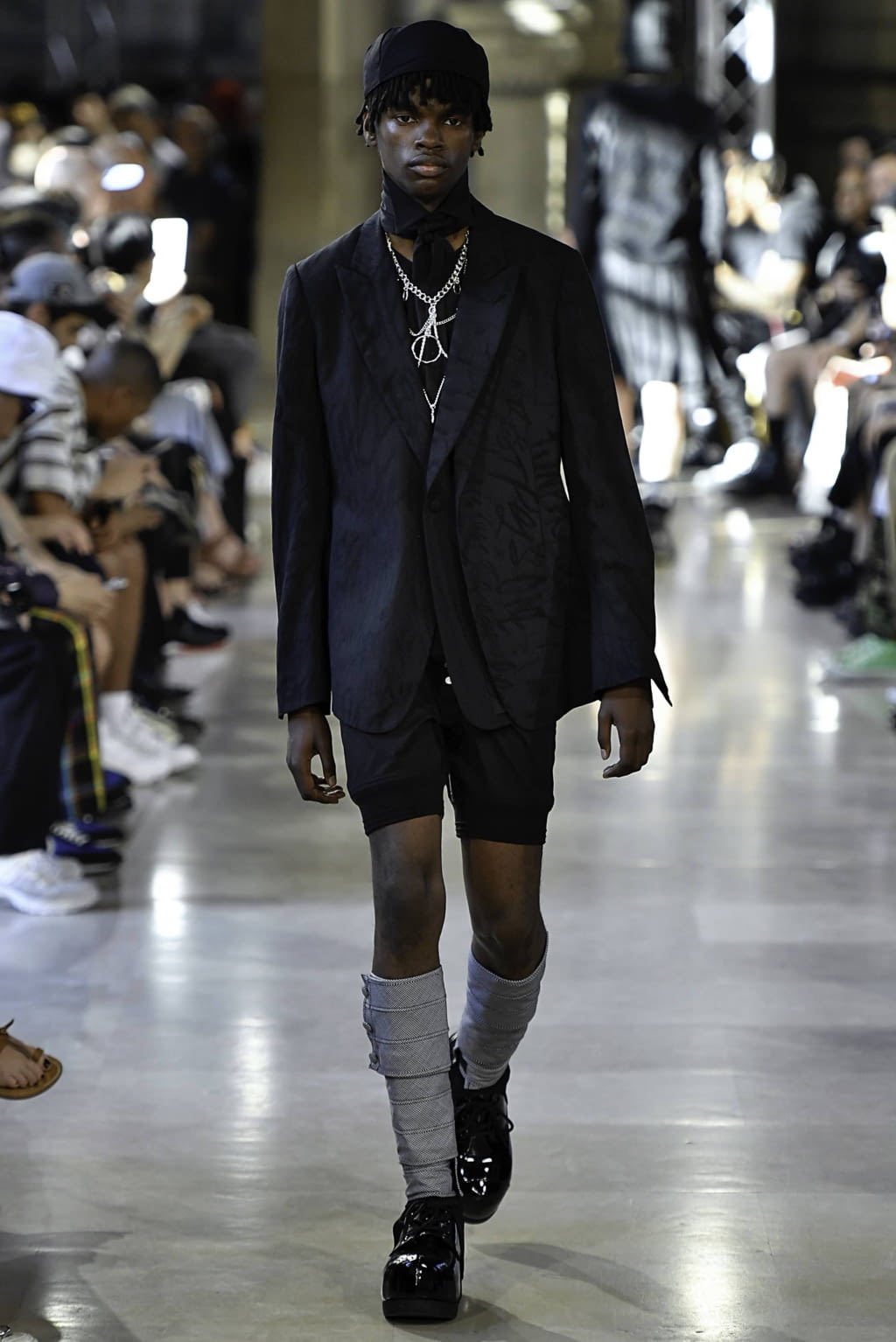 Fashion Week Paris Spring/Summer 2020 look 27 from the Takahiromiyashita The Soloist collection 男装
