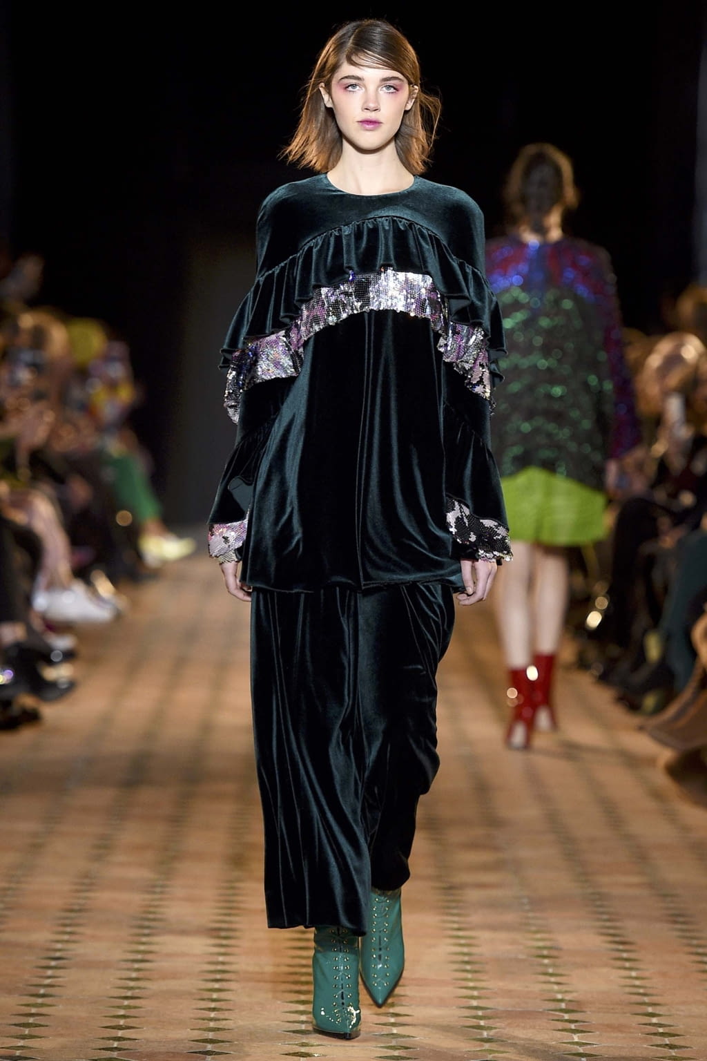 Fashion Week Paris Fall/Winter 2018 look 16 from the Talbot Runhof collection womenswear