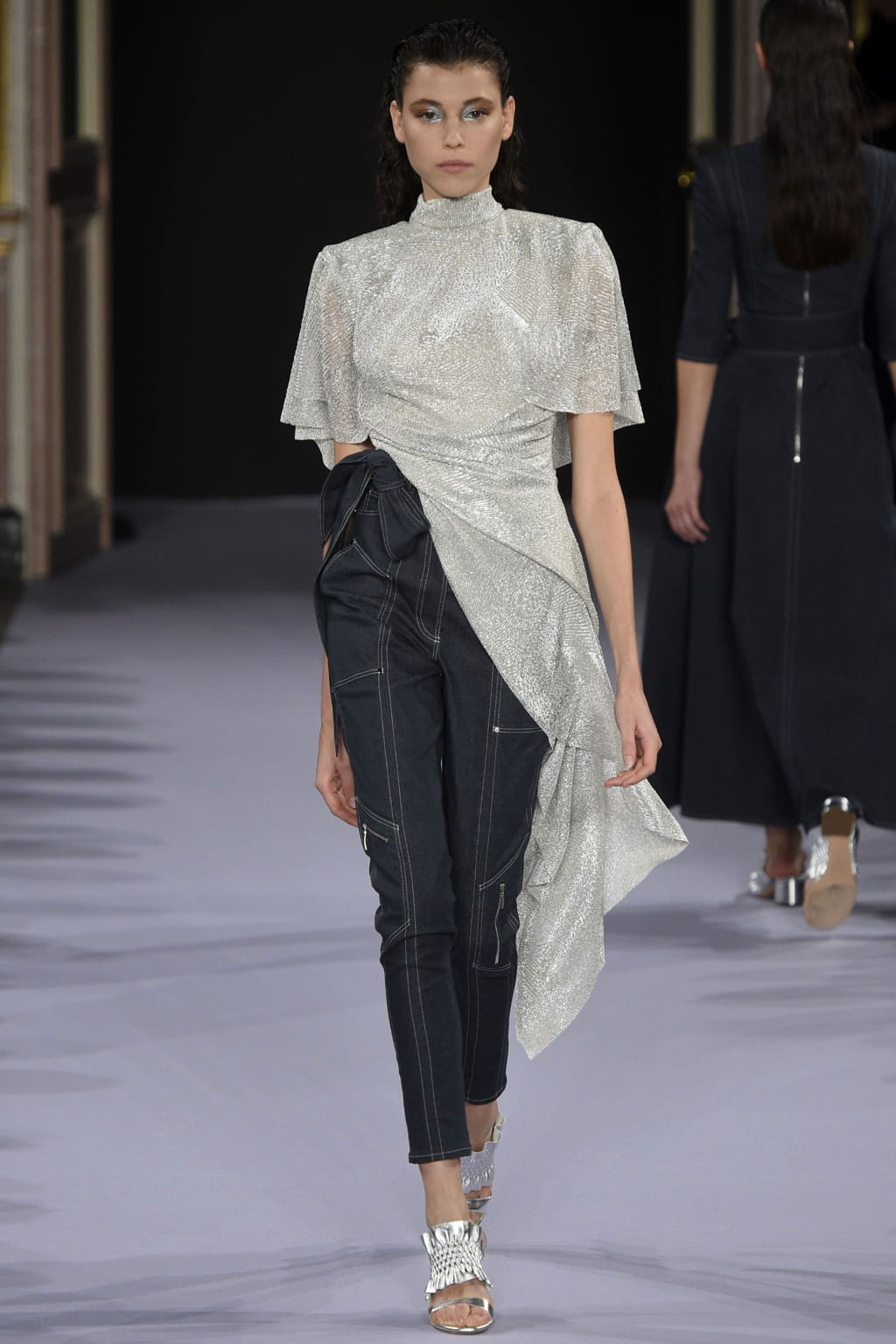 Fashion Week Paris Spring/Summer 2019 look 9 from the Talbot Runhof collection womenswear
