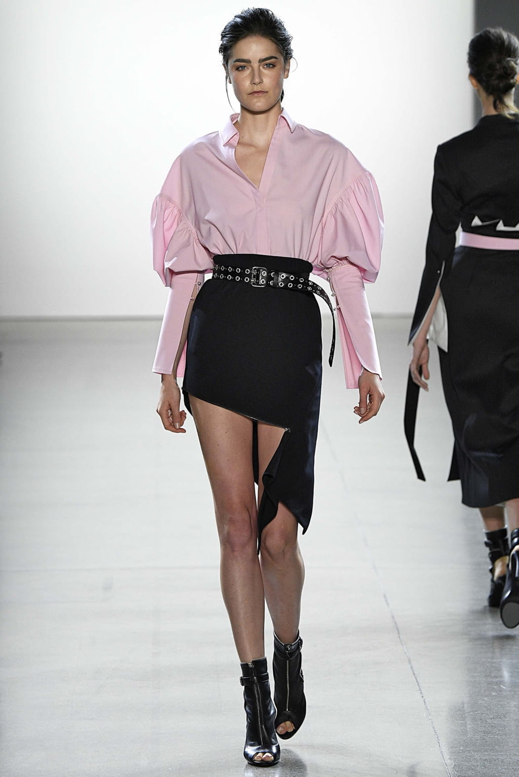 Fashion Week New York Spring/Summer 2019 look 10 from the Taoray Wang collection 女装