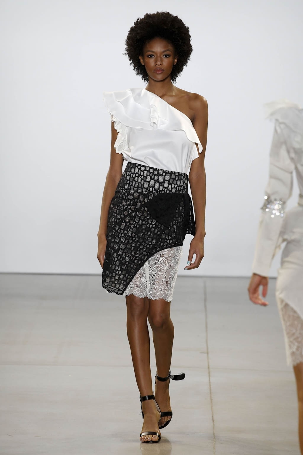 Fashion Week New York Spring/Summer 2020 look 29 from the Taoray Wang collection 女装