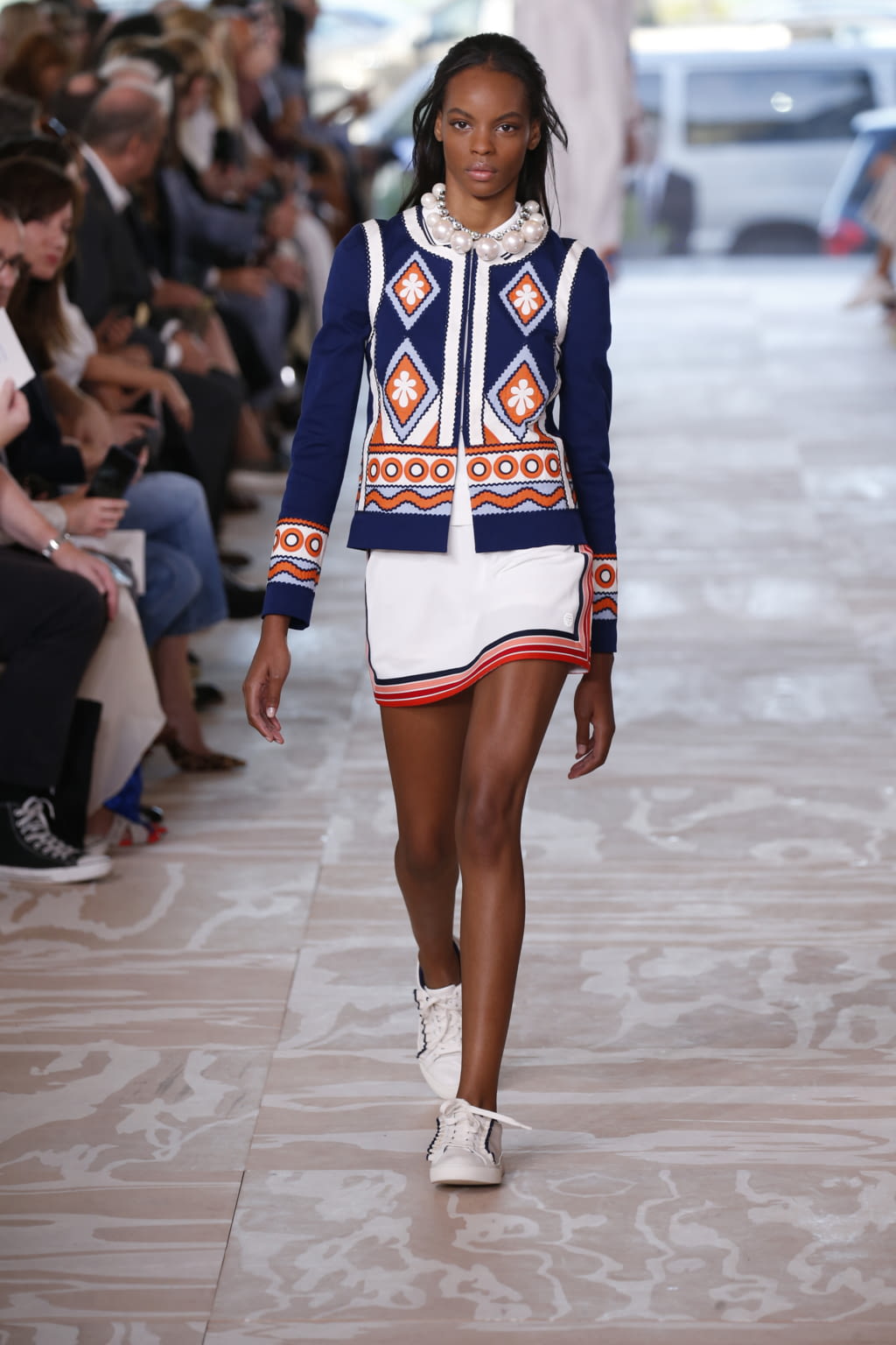 Fashion Week New York Spring/Summer 2017 look 25 from the Tory Burch collection 女装