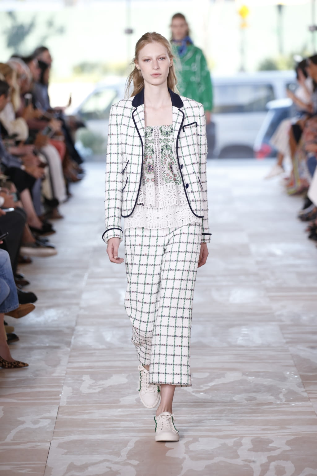 Fashion Week New York Spring/Summer 2017 look 4 from the Tory Burch collection womenswear