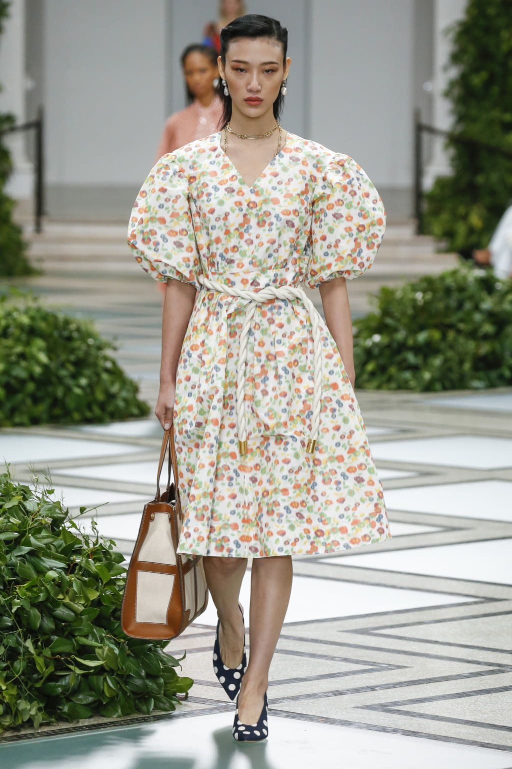 Fashion Week New York Spring/Summer 2020 look 8 from the Tory Burch collection 女装