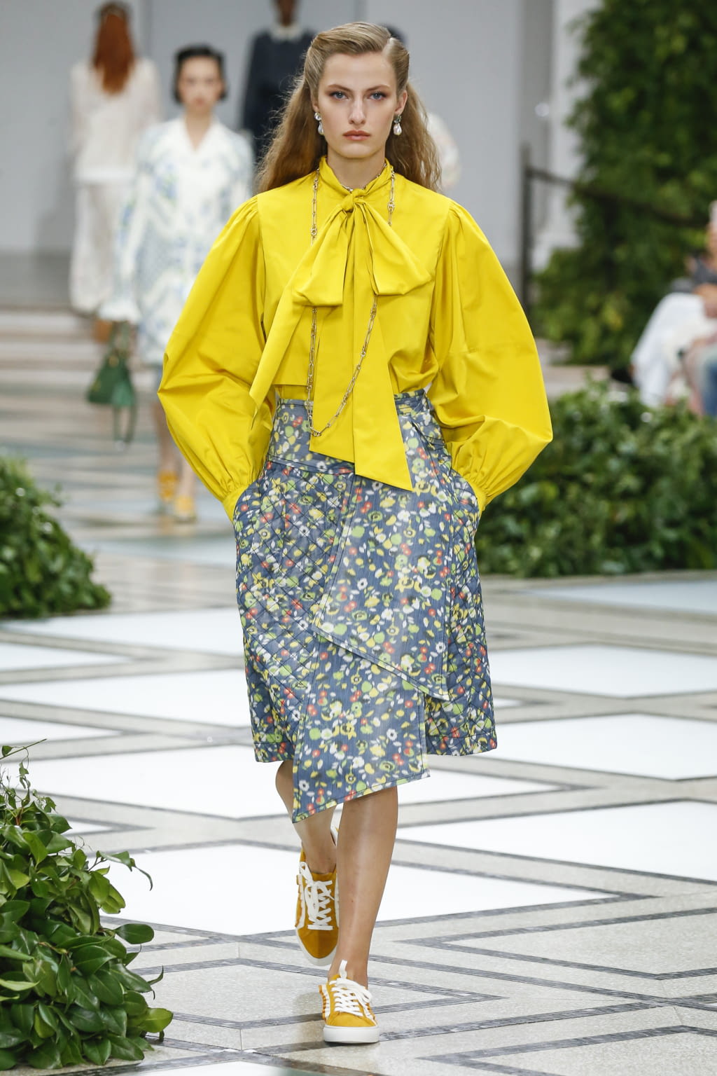 Fashion Week New York Spring/Summer 2020 look 13 from the Tory Burch collection womenswear