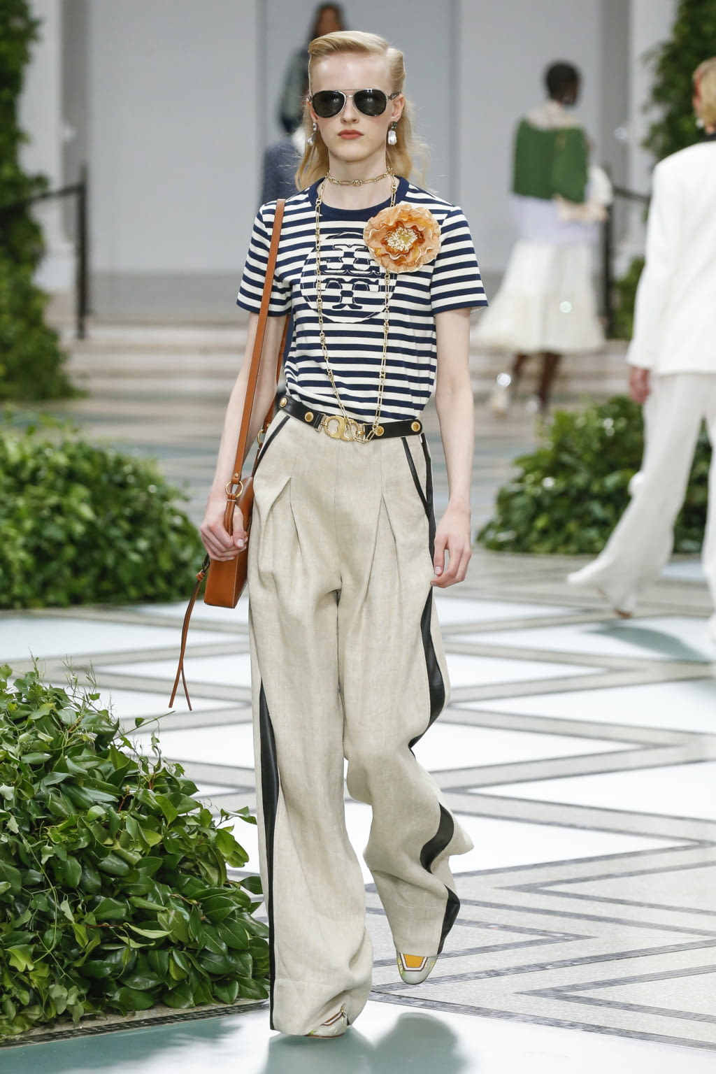 Fashion Week New York Spring/Summer 2020 look 14 from the Tory Burch collection womenswear