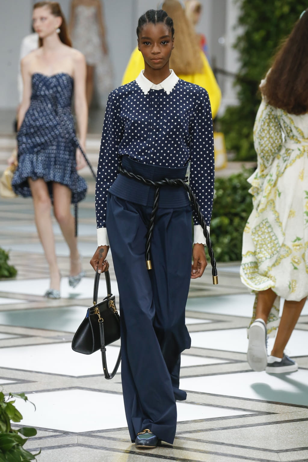 Fashion Week New York Spring/Summer 2020 look 17 from the Tory Burch collection womenswear